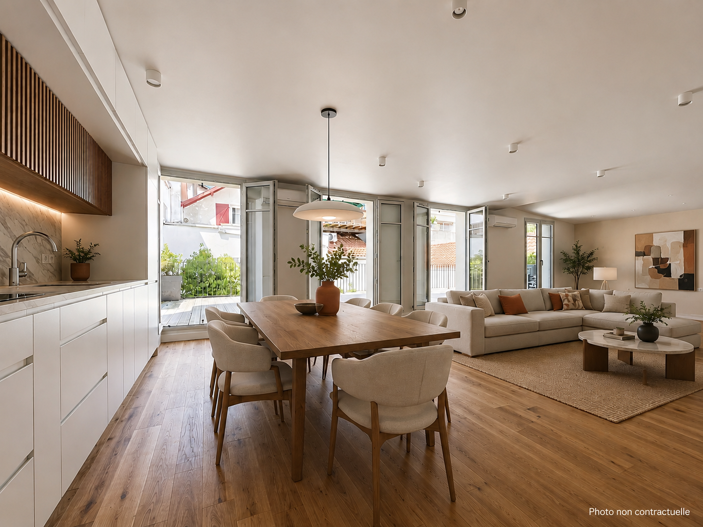 luxury apartment 4 Rooms for sale on BIARRITZ (64200)