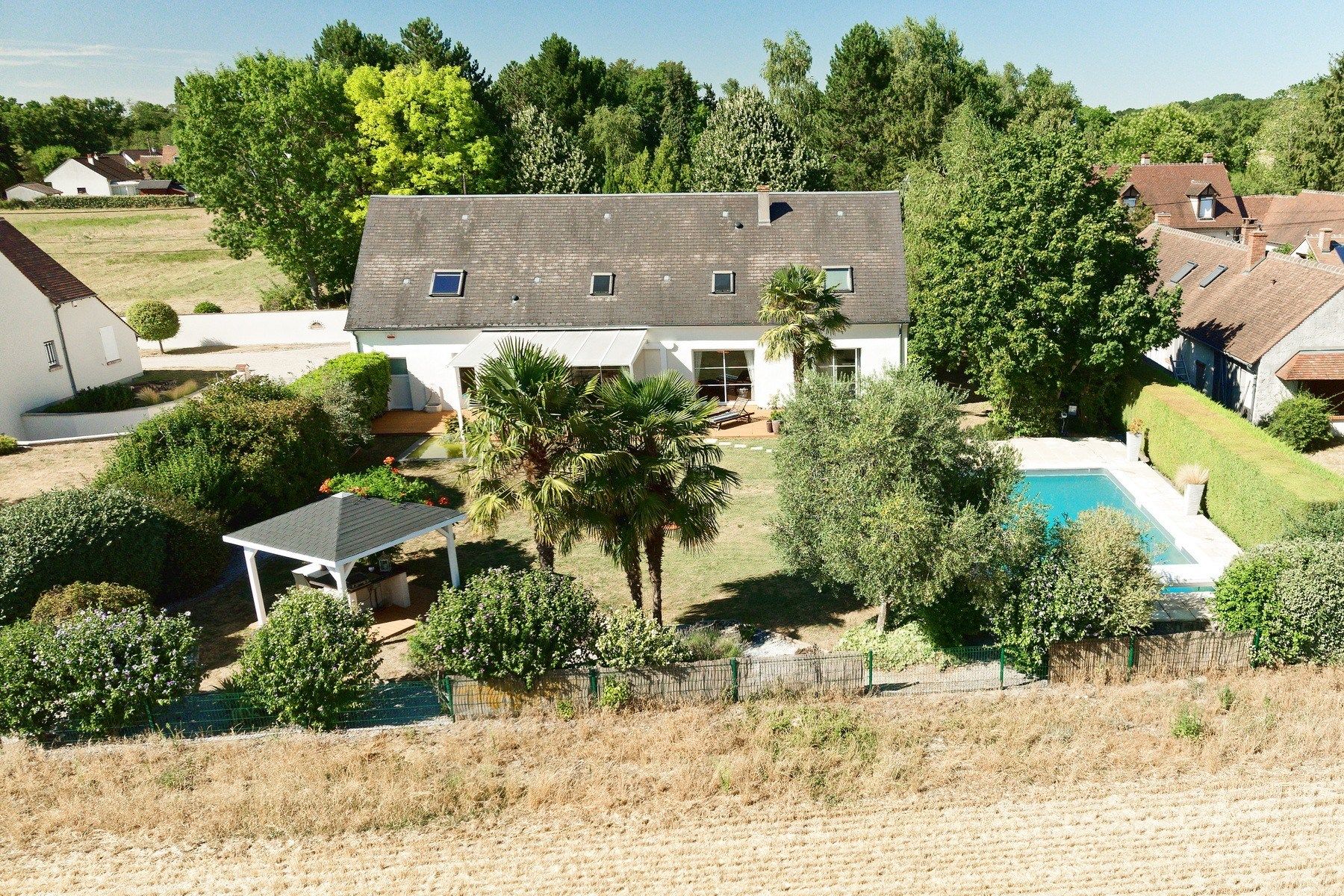 luxury house 7 Rooms for sale on VENNECY (45760)
