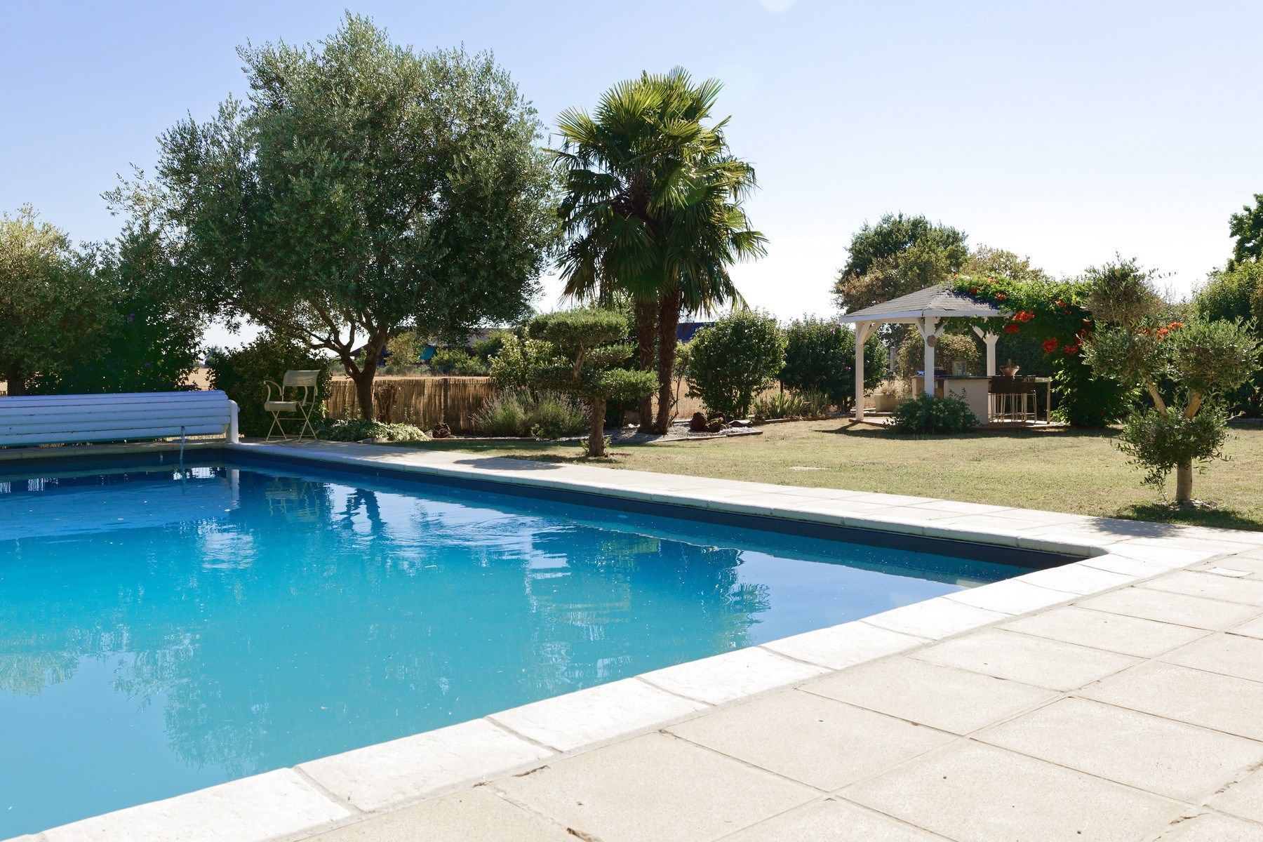 luxury house 7 Rooms for sale on VENNECY (45760)