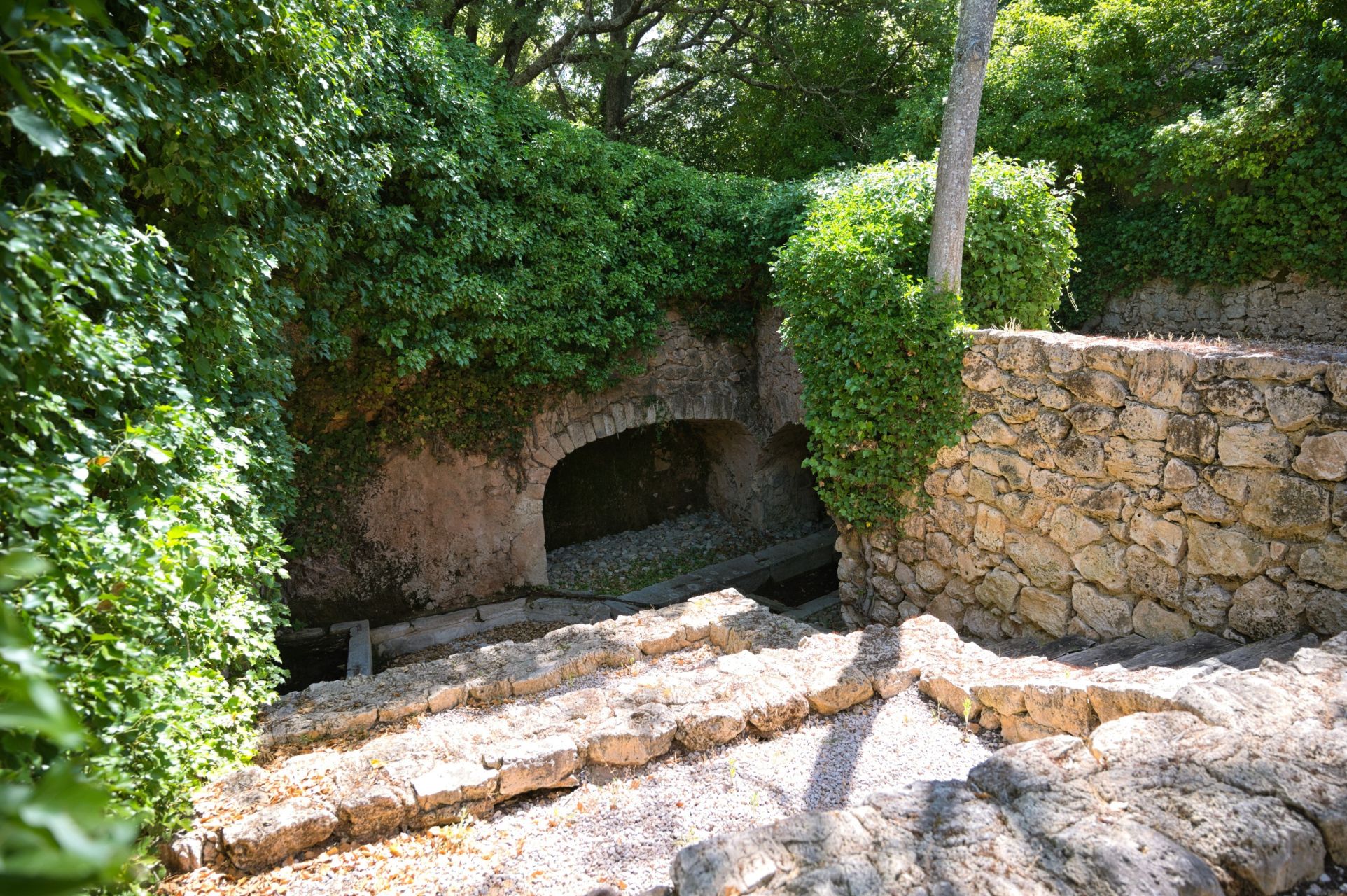 bastide 11 Rooms for sale on MOISSAC BELLEVUE (83630)