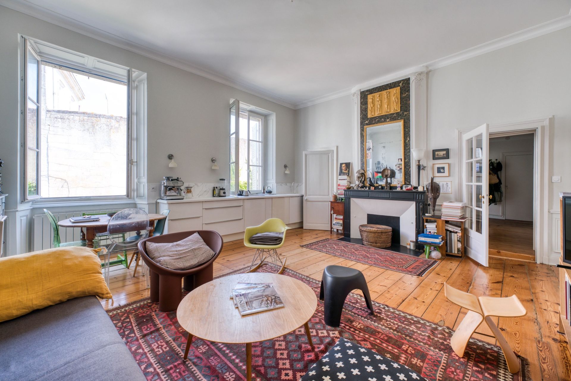 luxury apartment 3 Rooms for sale on LA ROCHELLE (17000)