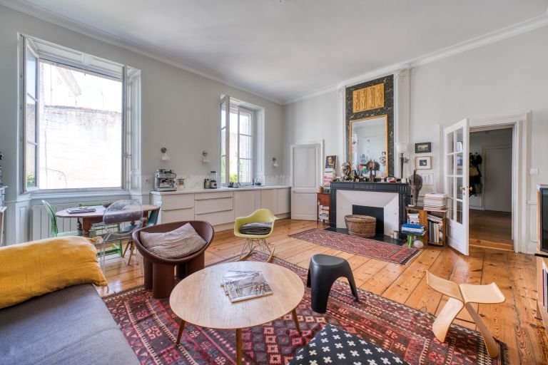 luxury apartment 3 Rooms for sale on LA ROCHELLE (17000)