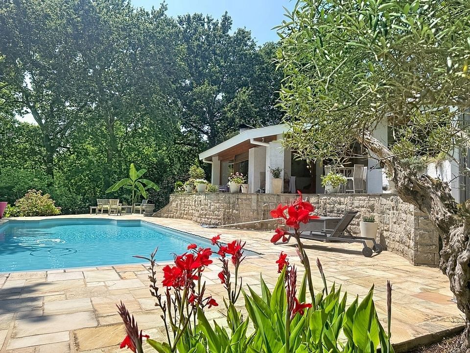 luxury house 7 Rooms for sale on BIDART (64210)