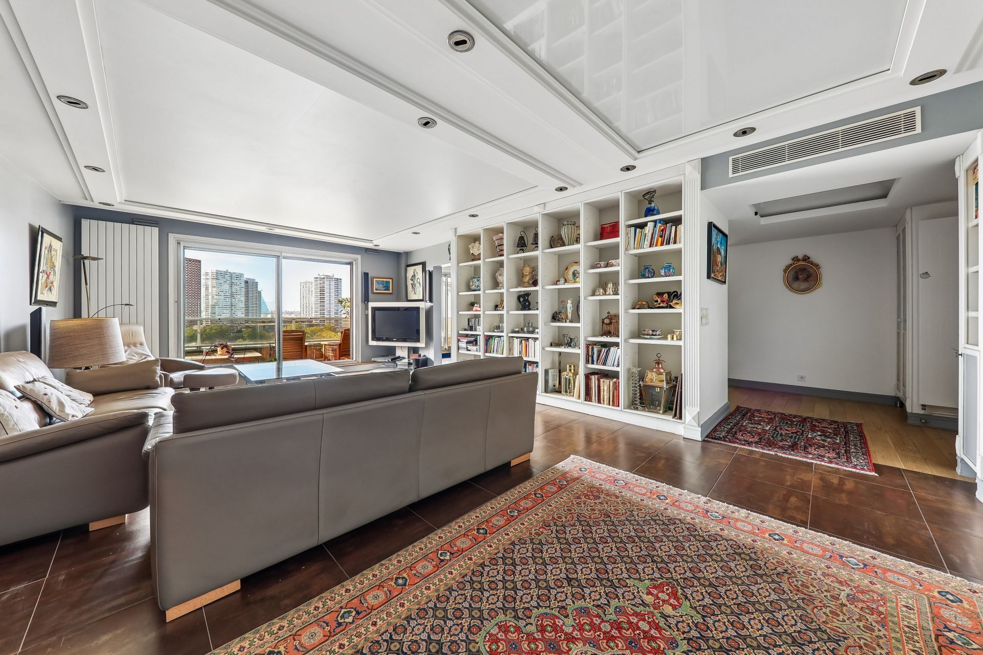 luxury apartment 4 Rooms for sale on PARIS (75016)