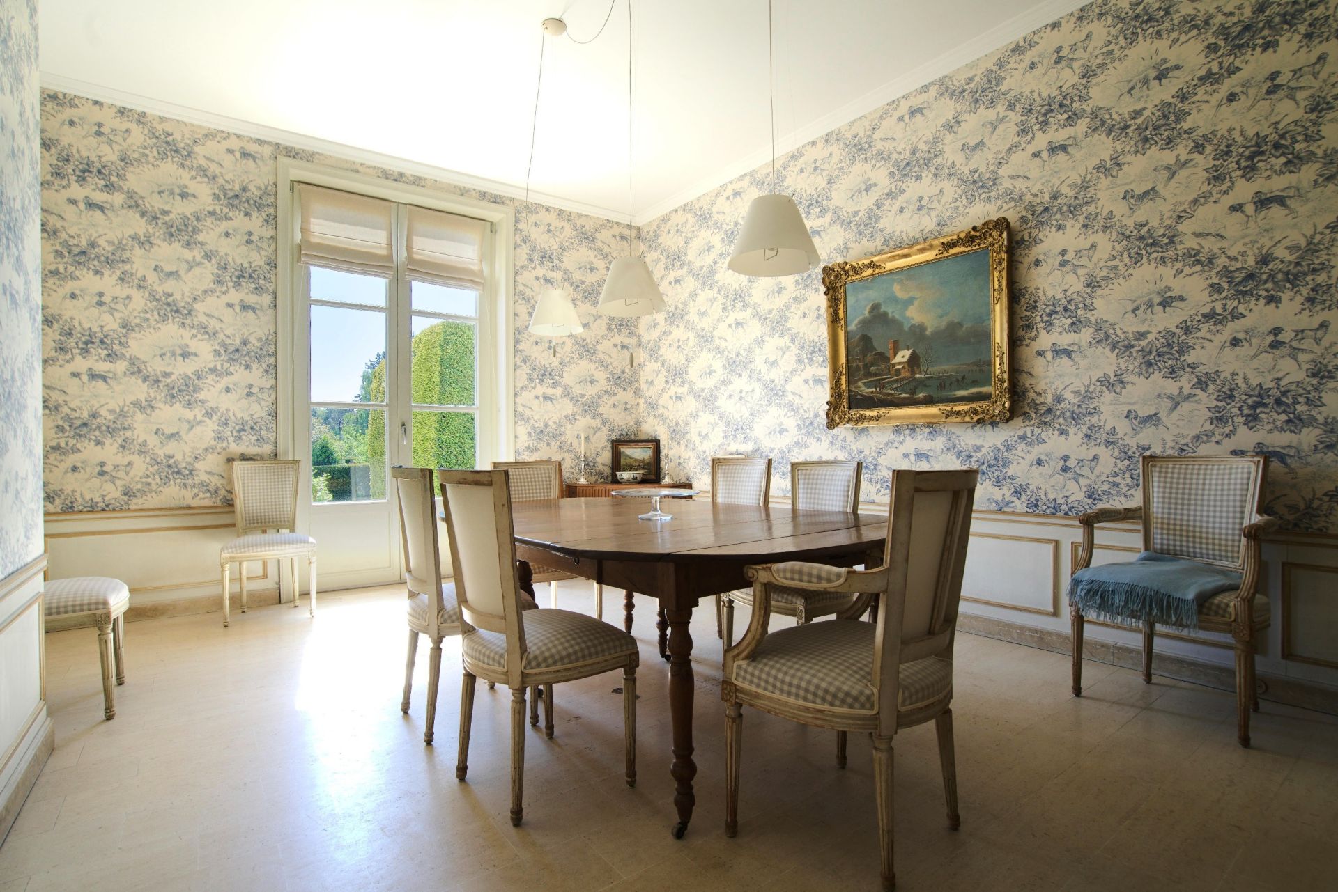 luxury house 9 Rooms for sale on CROIX (59170)