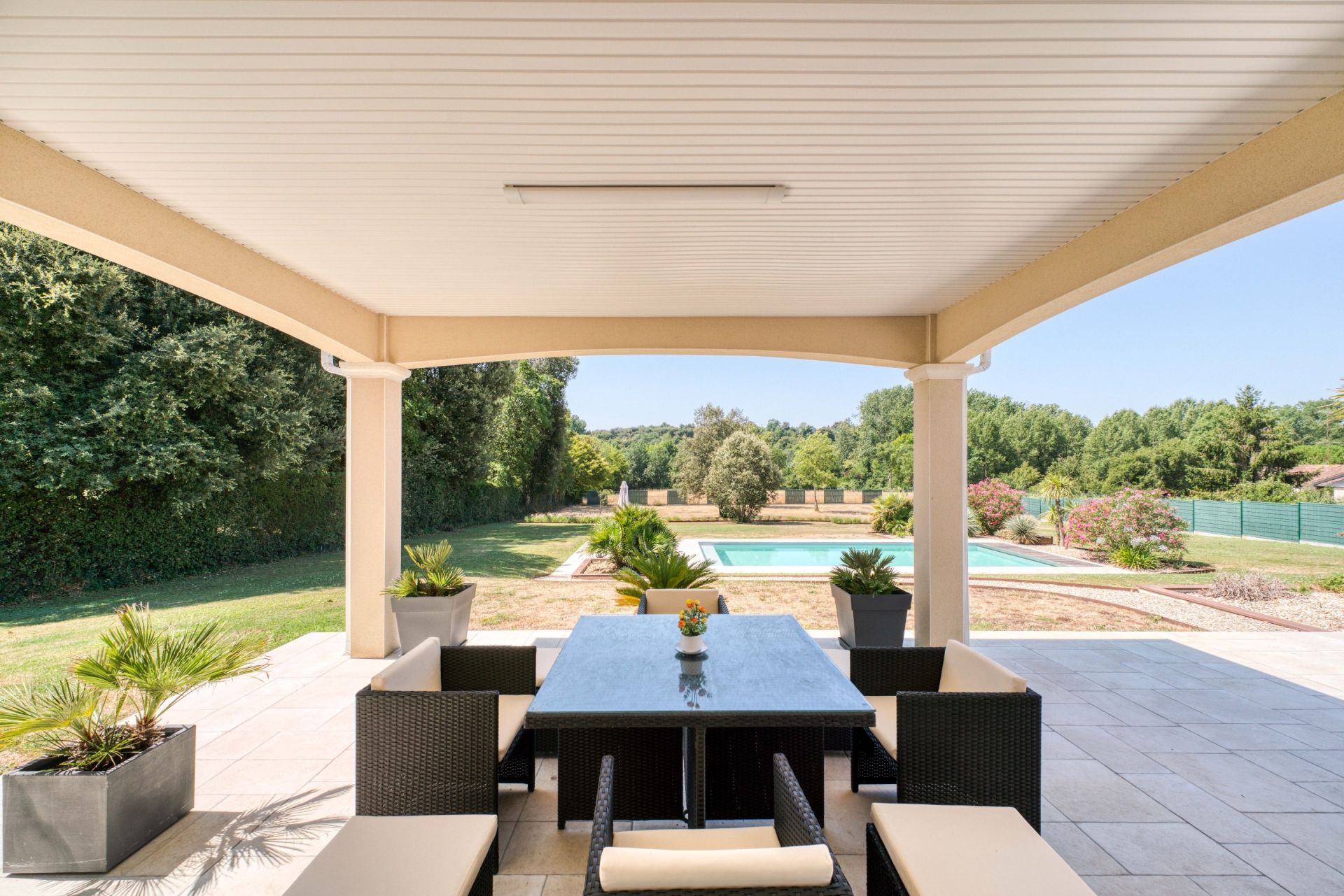 luxury house 5 Rooms for sale on ST BRICE (16100)