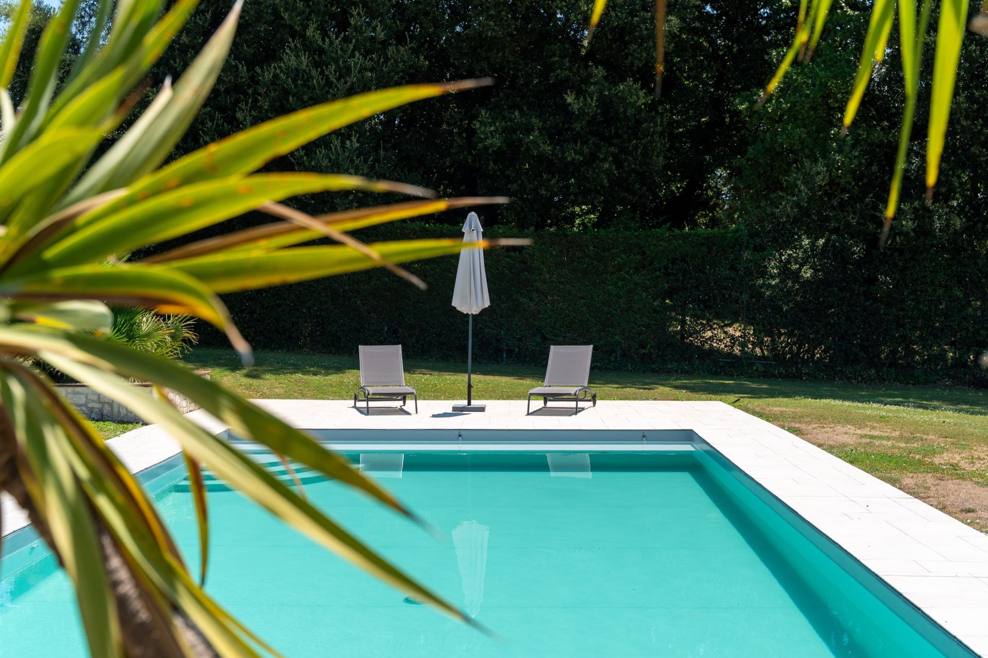 luxury house 5 Rooms for sale on ST BRICE (16100)