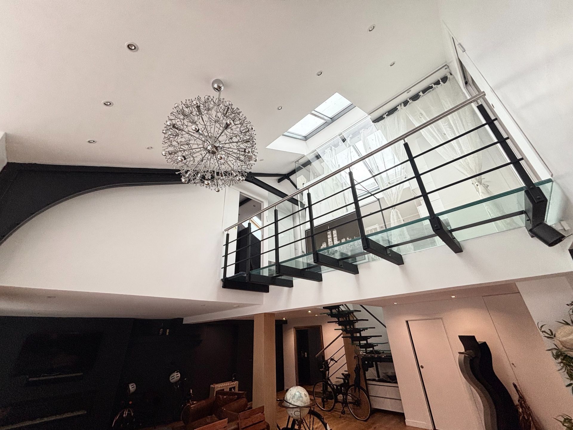luxury house 7 Rooms for sale on DEAUVILLE (14800)
