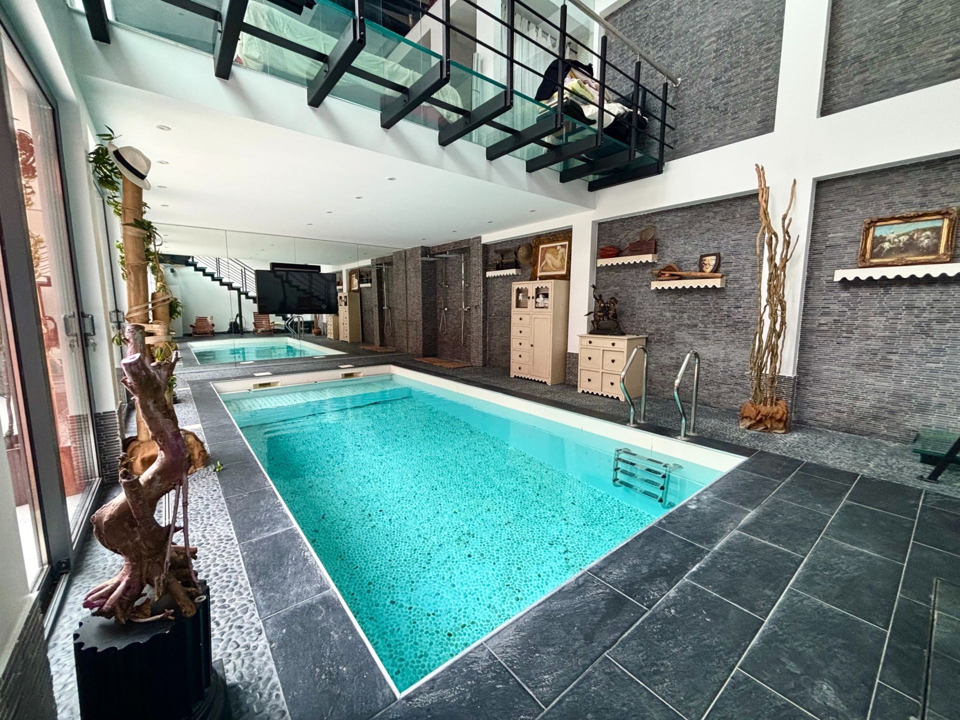 luxury house 7 Rooms for sale on DEAUVILLE (14800)