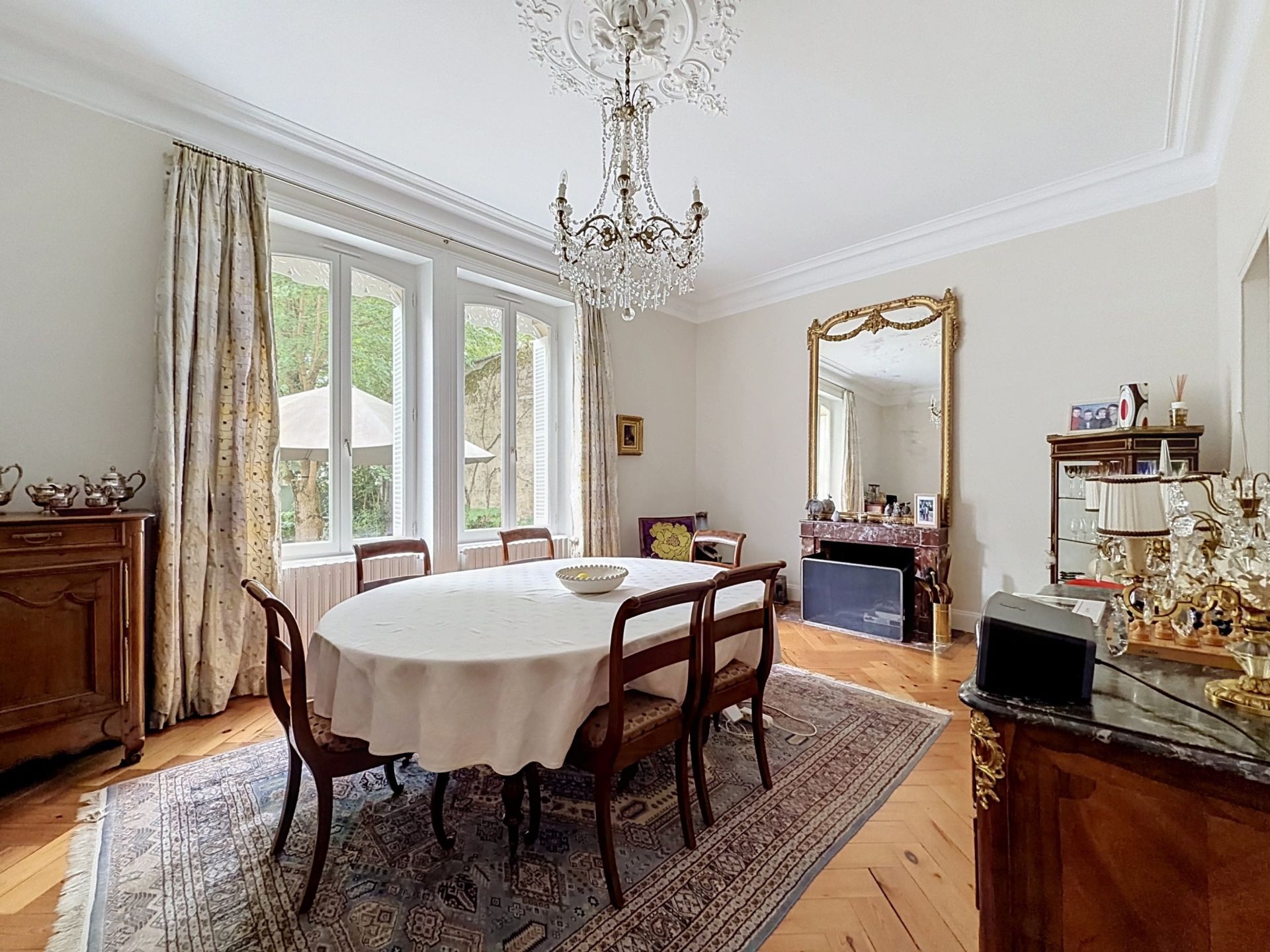 luxury house 9 Rooms for sale on BAYEUX (14400)