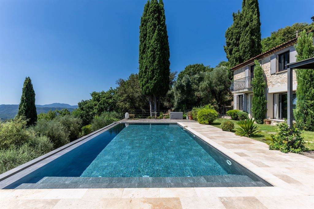 luxury villa 7 Rooms for sale on LE TIGNET (06530)