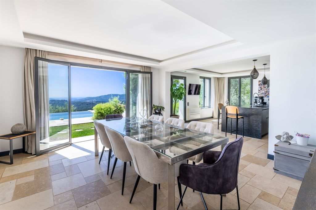 luxury villa 7 Rooms for sale on LE TIGNET (06530)