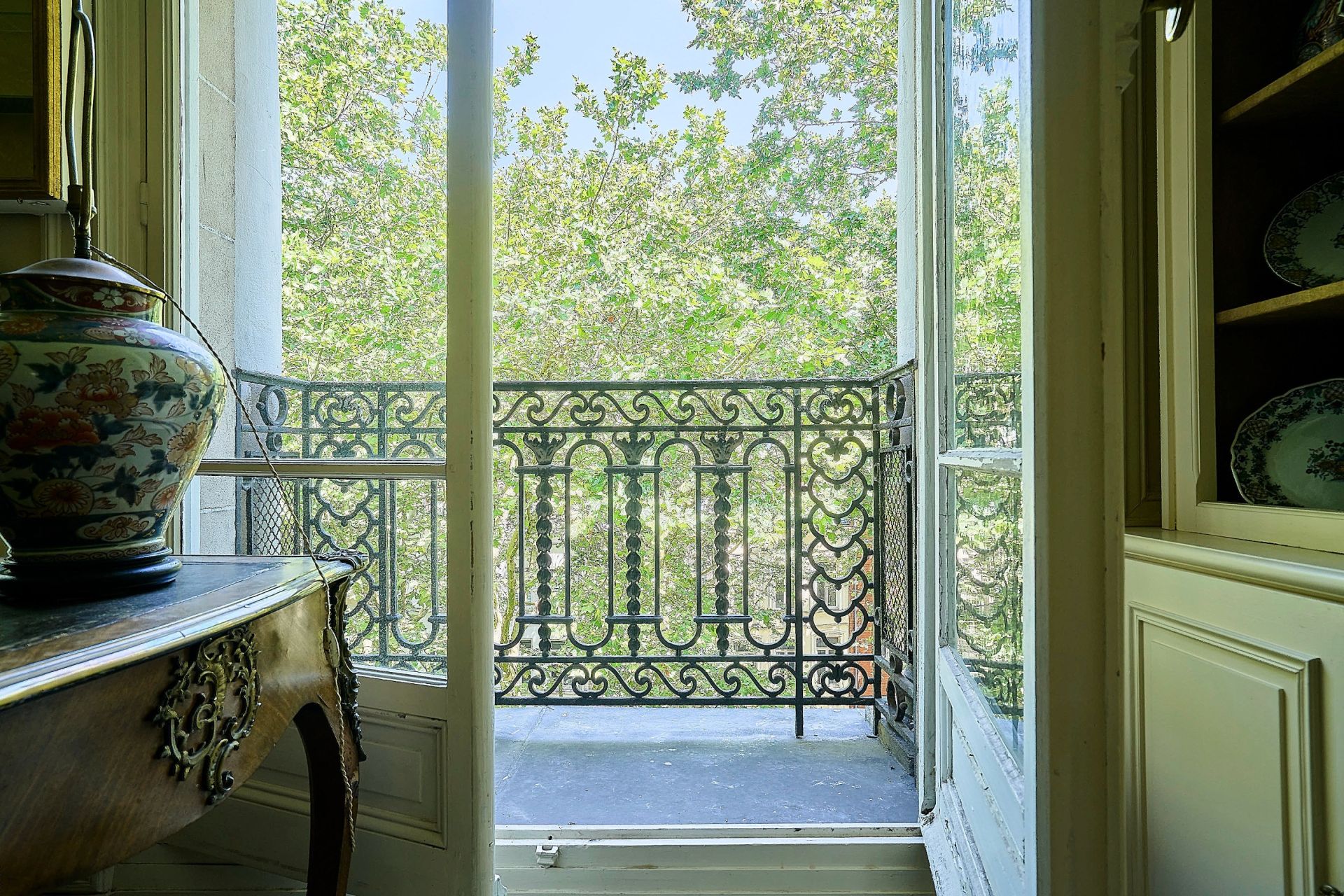 luxury apartment 7 Rooms for sale on LILLE (59000)