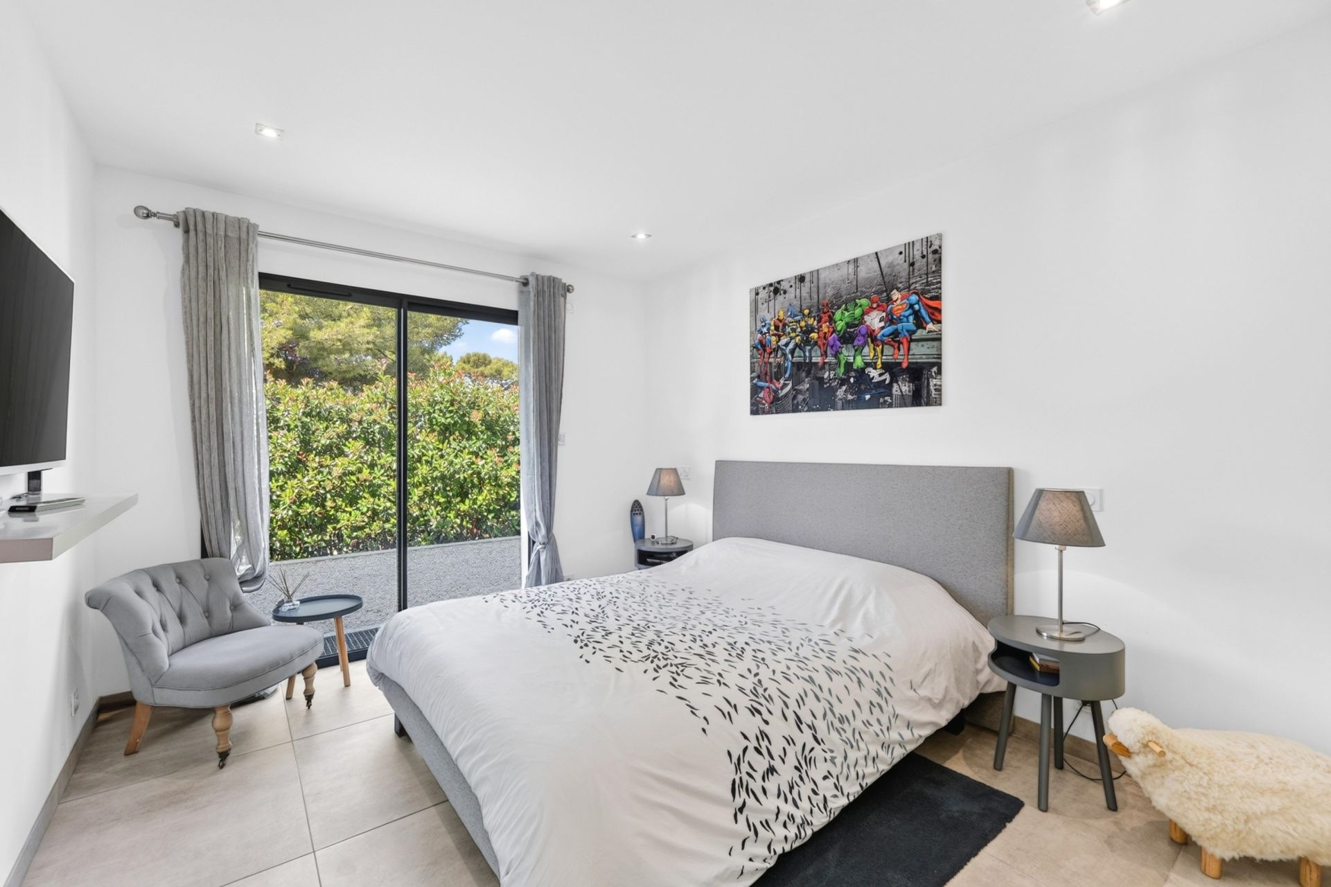 luxury house 5 Rooms for sale on SANARY SUR MER (83110)