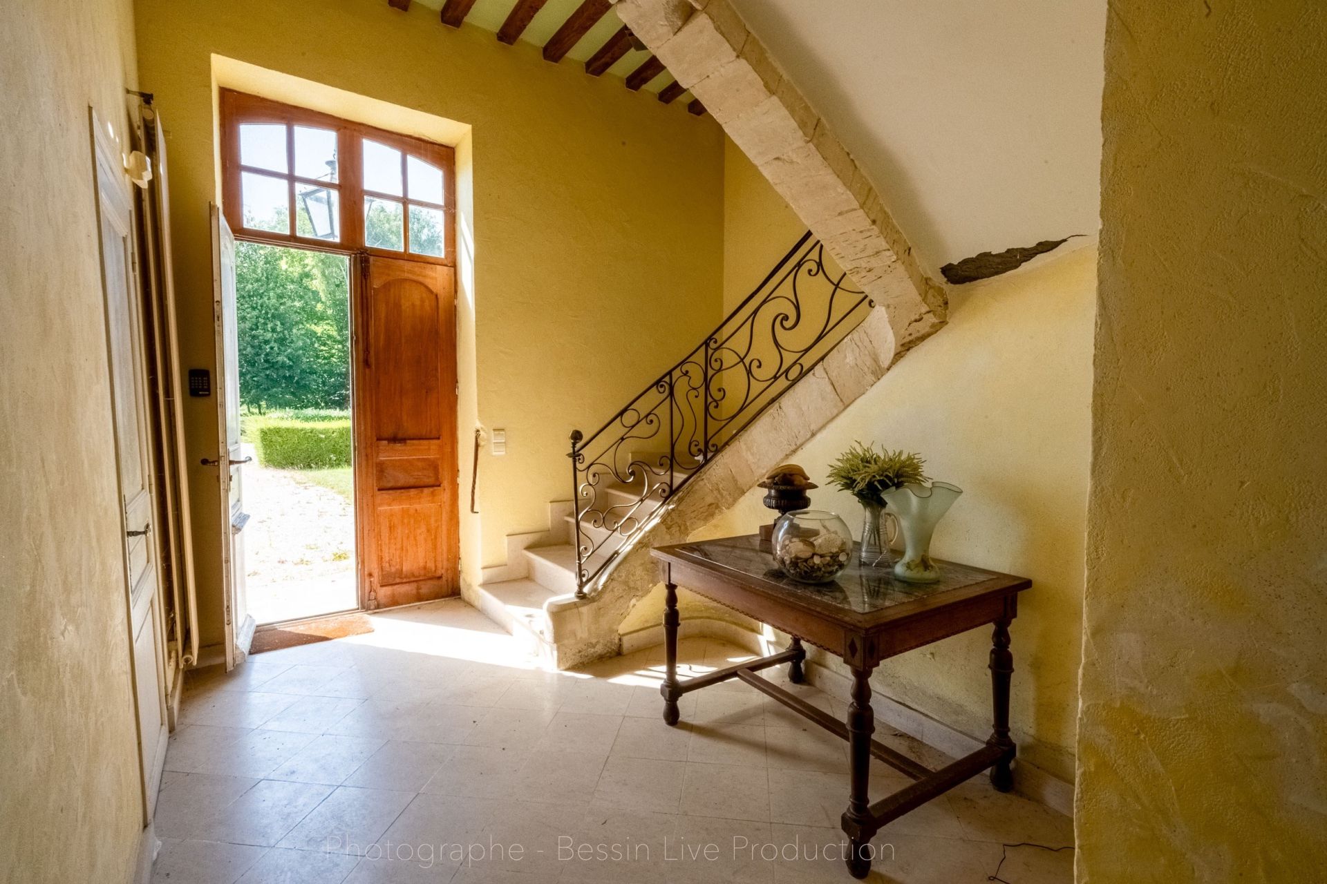 luxury house 8 Rooms for sale on VIERVILLE SUR MER (14710)