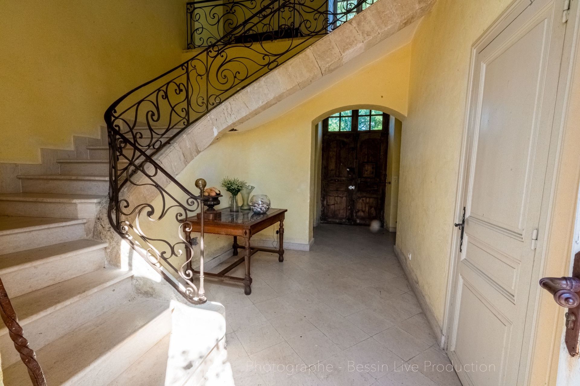 luxury house 8 Rooms for sale on VIERVILLE SUR MER (14710)