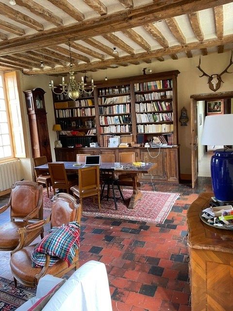 luxury house 8 Rooms for sale on VIERVILLE SUR MER (14710)