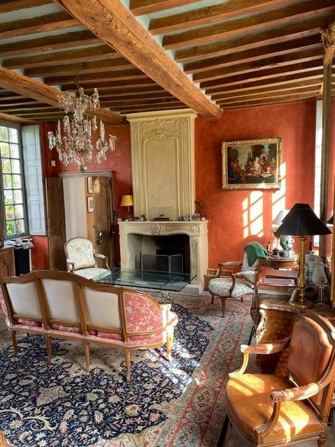 luxury house 8 Rooms for sale on VIERVILLE SUR MER (14710)