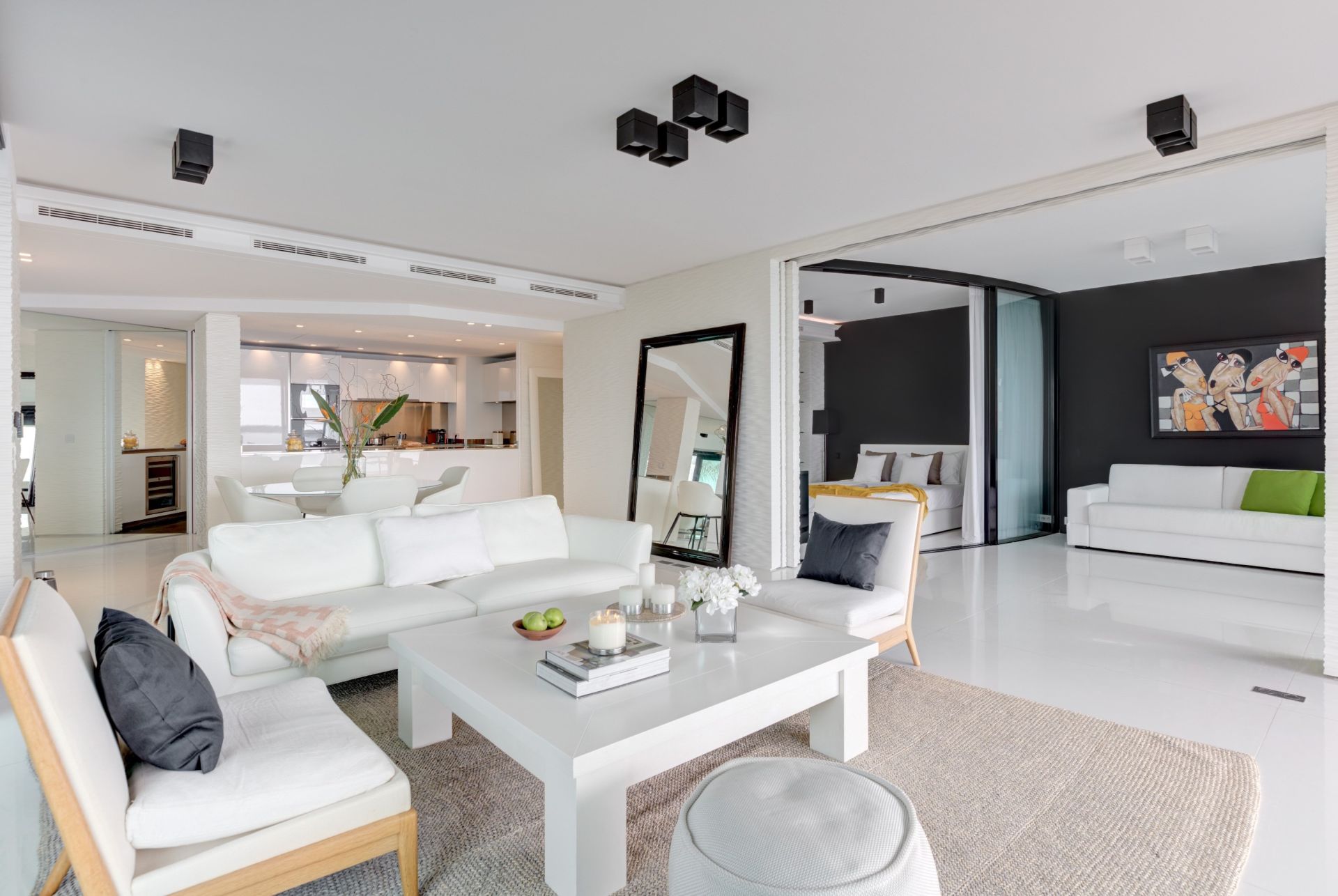 luxury apartment 3 Rooms for sale on CANNES (06400)