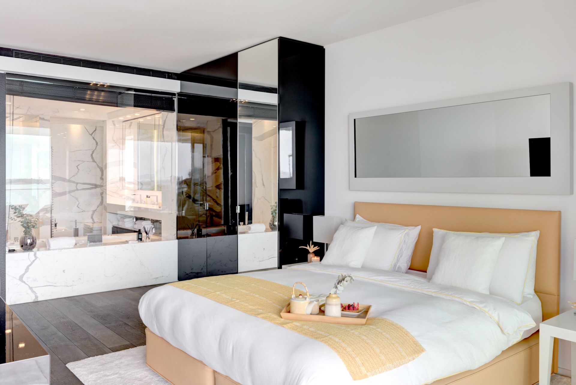 luxury apartment 3 Rooms for sale on CANNES (06400)