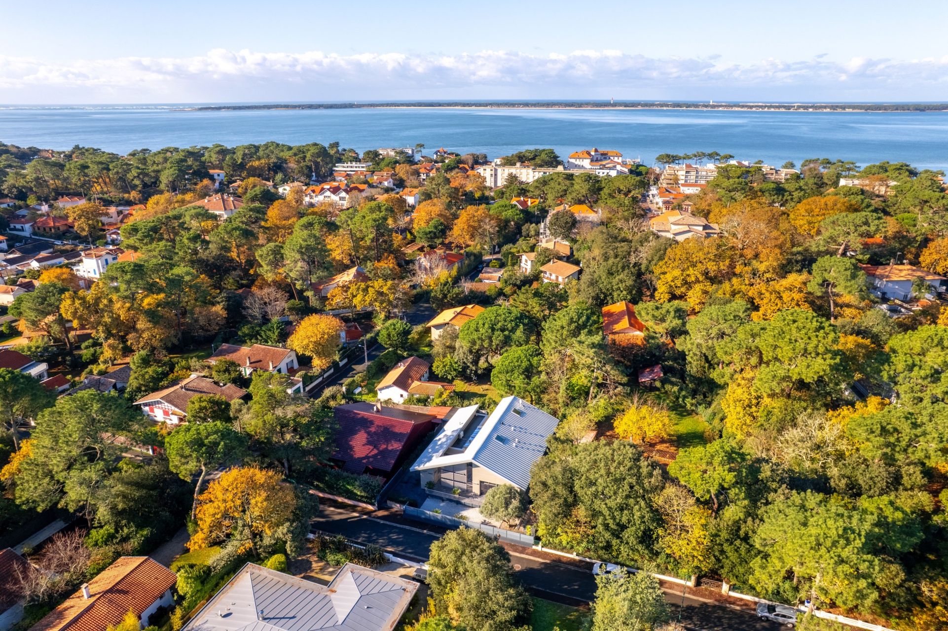 luxury house 6 Rooms for sale on ARCACHON (33120)