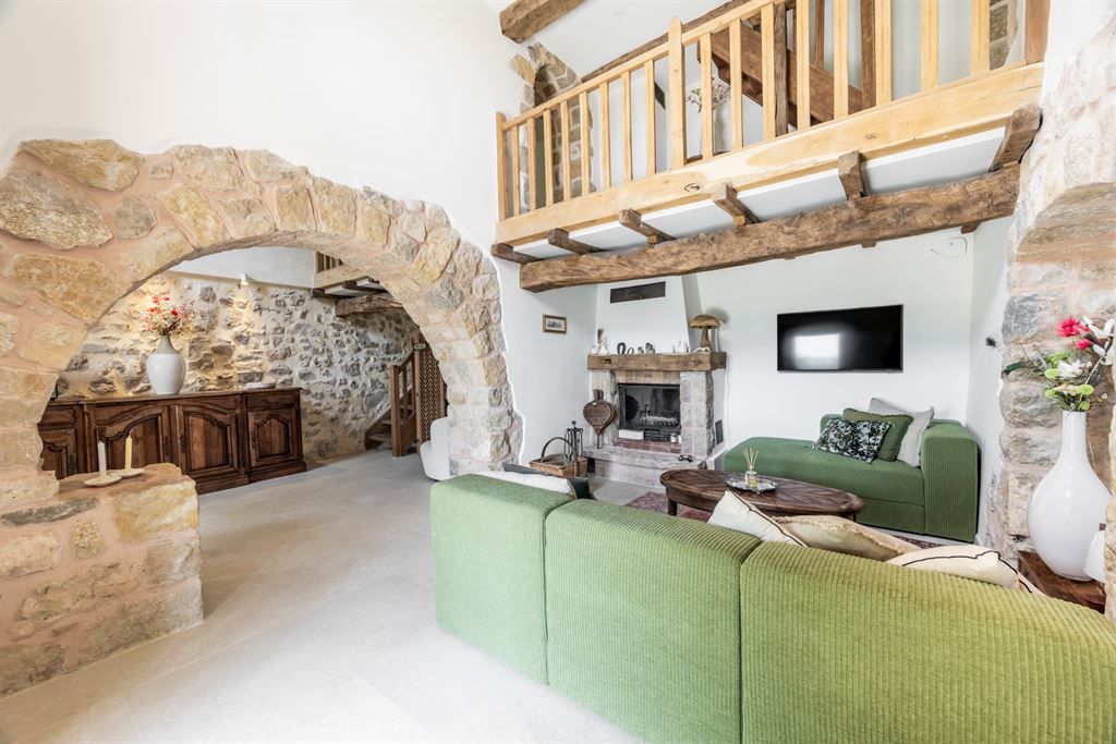 maison provençale de luxe 6 Pièces en vente sur SPERACEDES (06530)