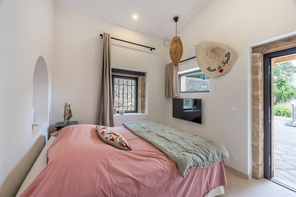 maison provençale de luxe 6 Pièces en vente sur SPERACEDES (06530)