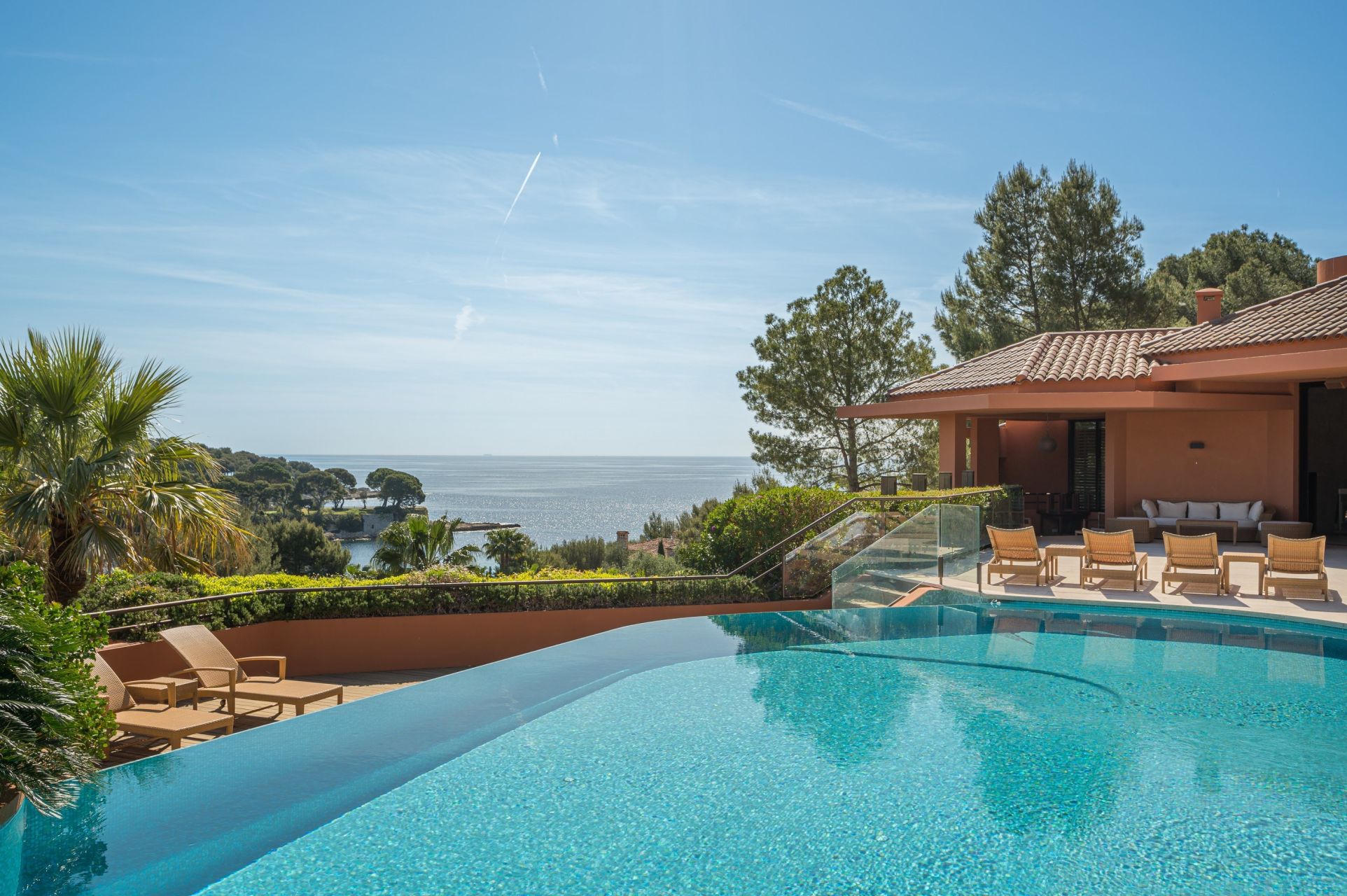 luxury villa 22 Rooms for sale on ST JEAN CAP FERRAT (06230)