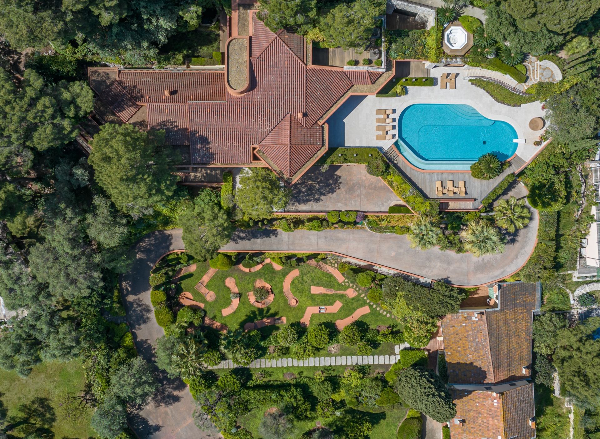 luxury villa 22 Rooms for sale on ST JEAN CAP FERRAT (06230)