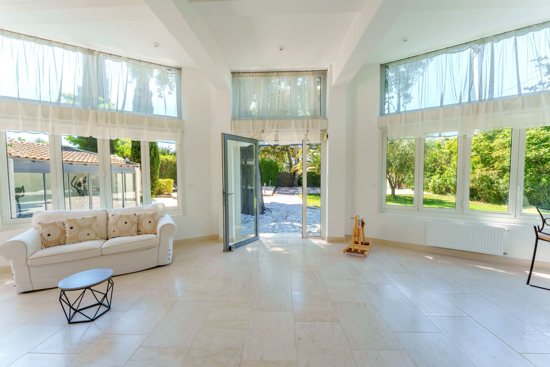 luxury house 7 Rooms for sale on CASTRIES (34160)