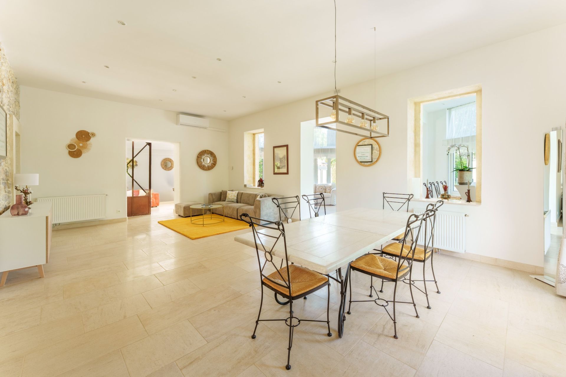 luxury house 7 Rooms for sale on CASTRIES (34160)