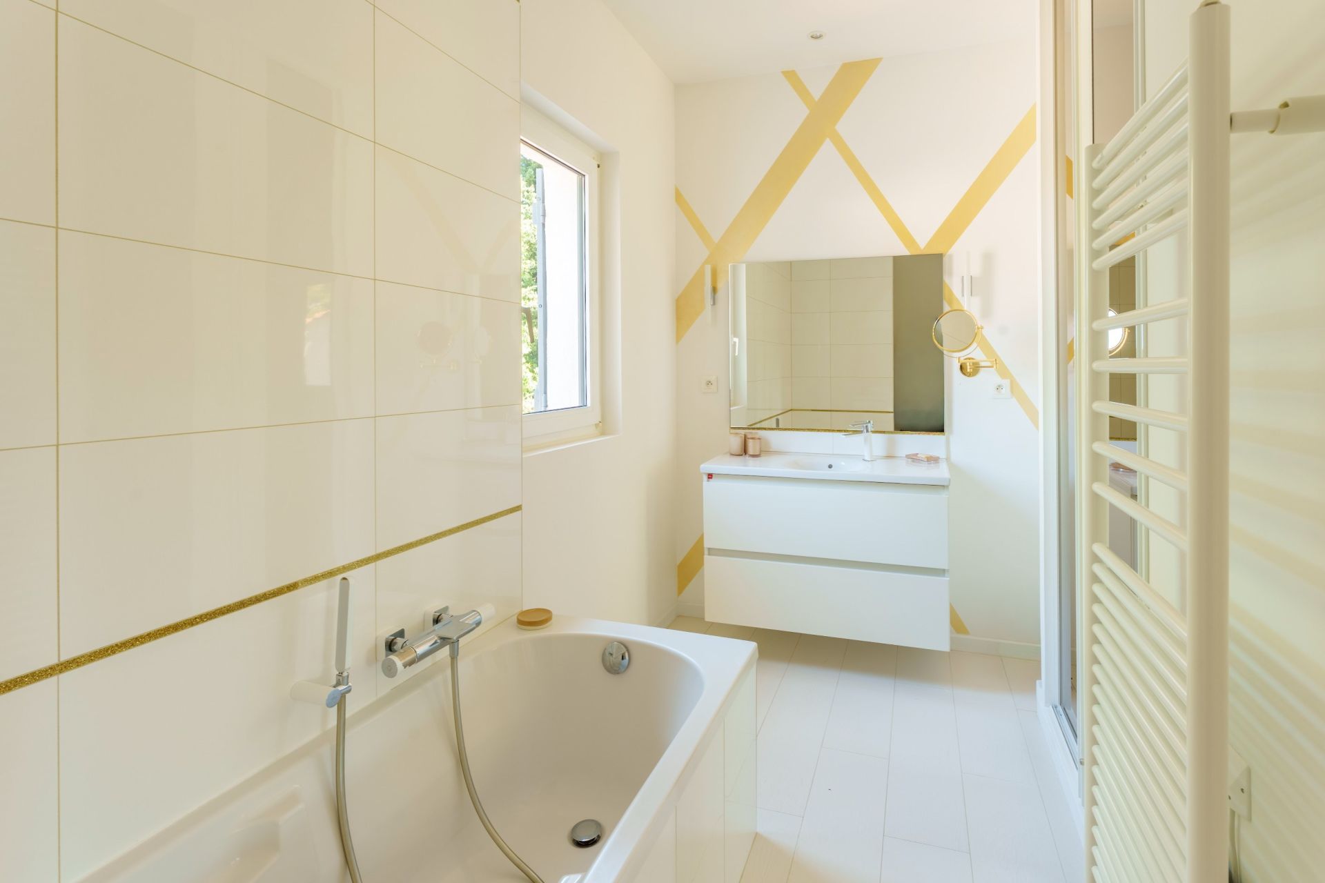 luxury house 7 Rooms for sale on CASTRIES (34160)
