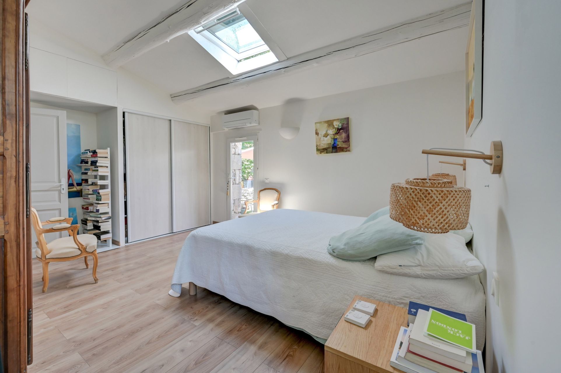 luxury house 4 Rooms for sale on AIX EN PROVENCE (13540)