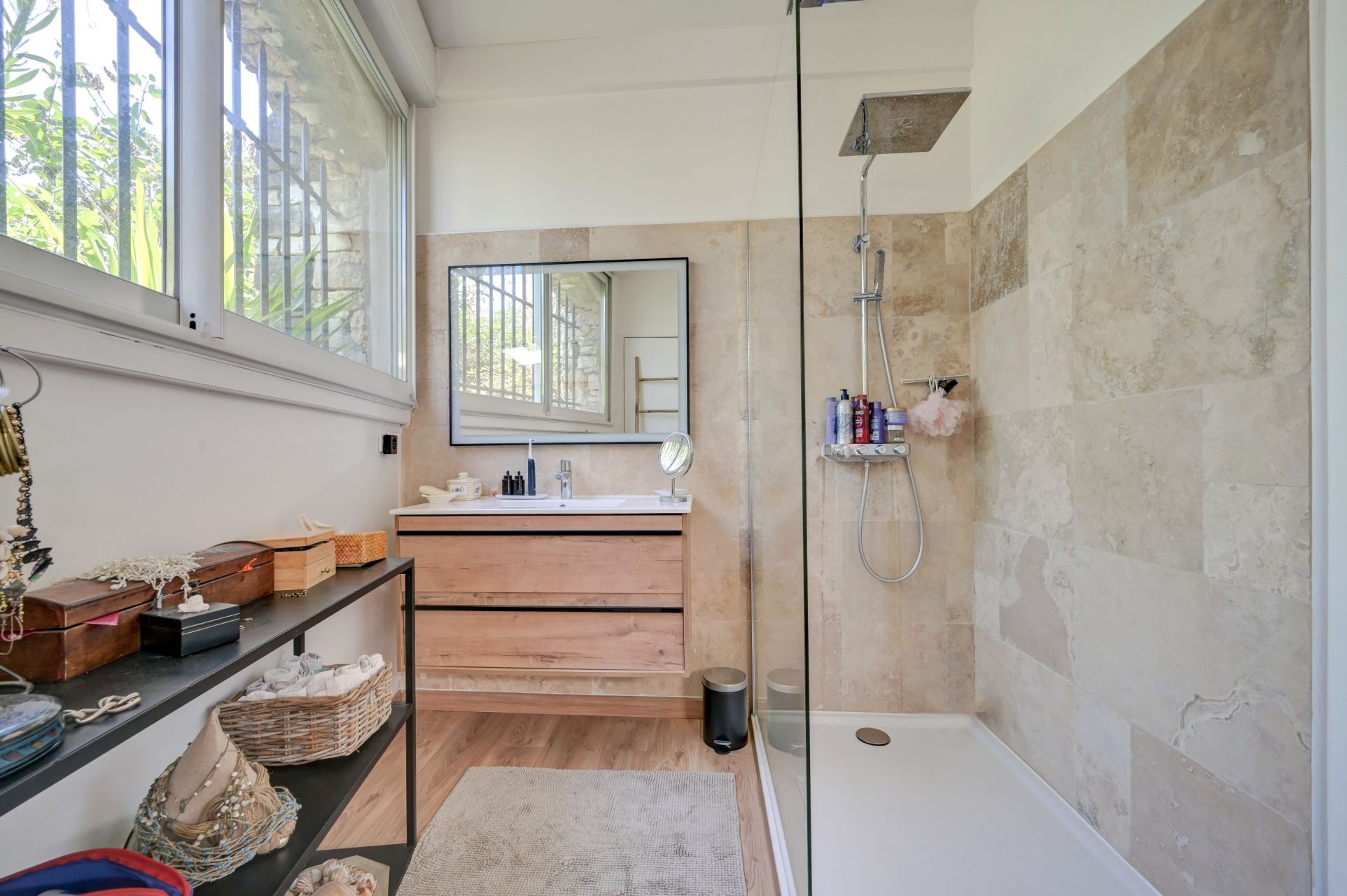 luxury house 4 Rooms for sale on AIX EN PROVENCE (13540)