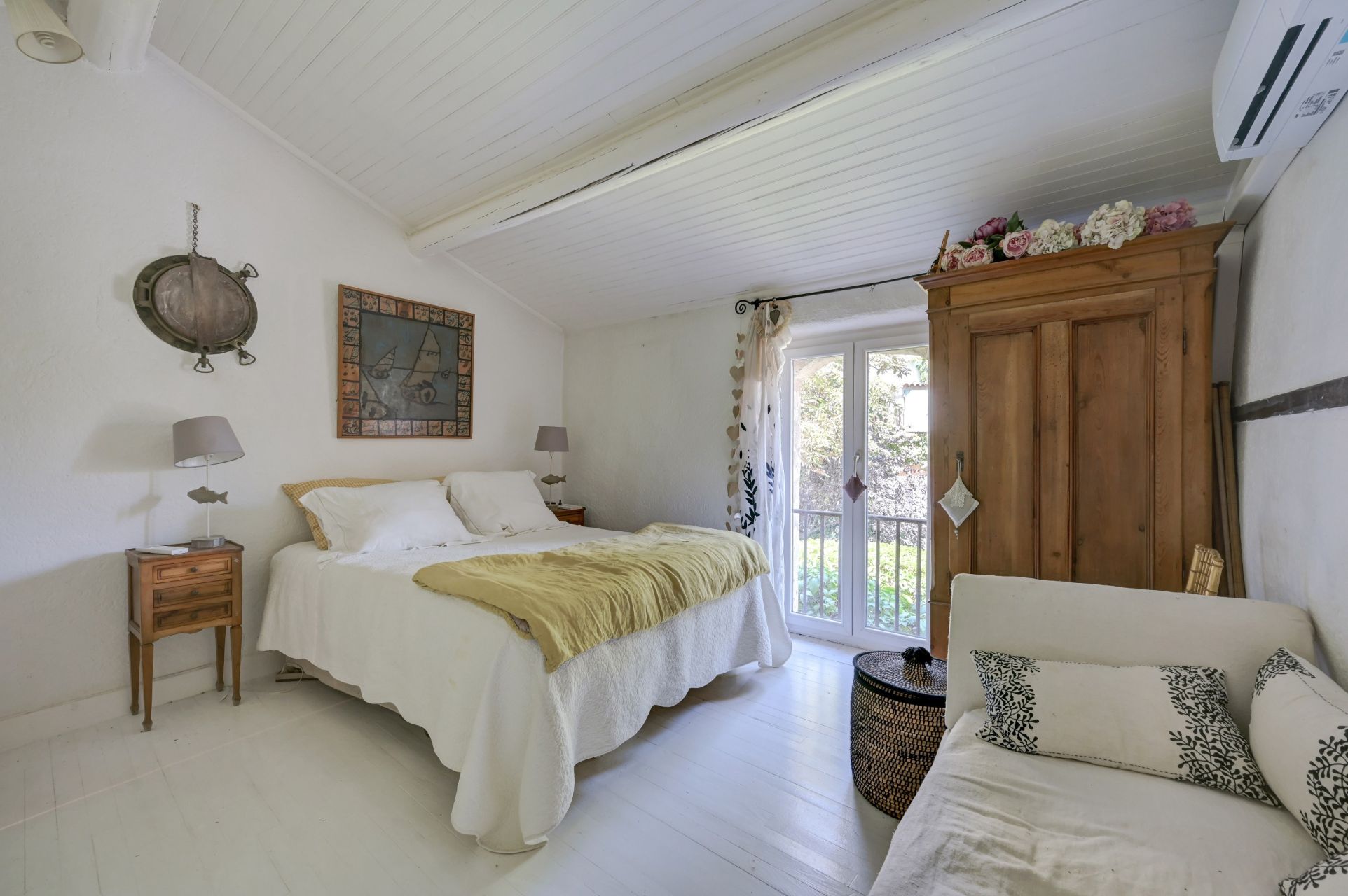 luxury house 4 Rooms for sale on AIX EN PROVENCE (13540)