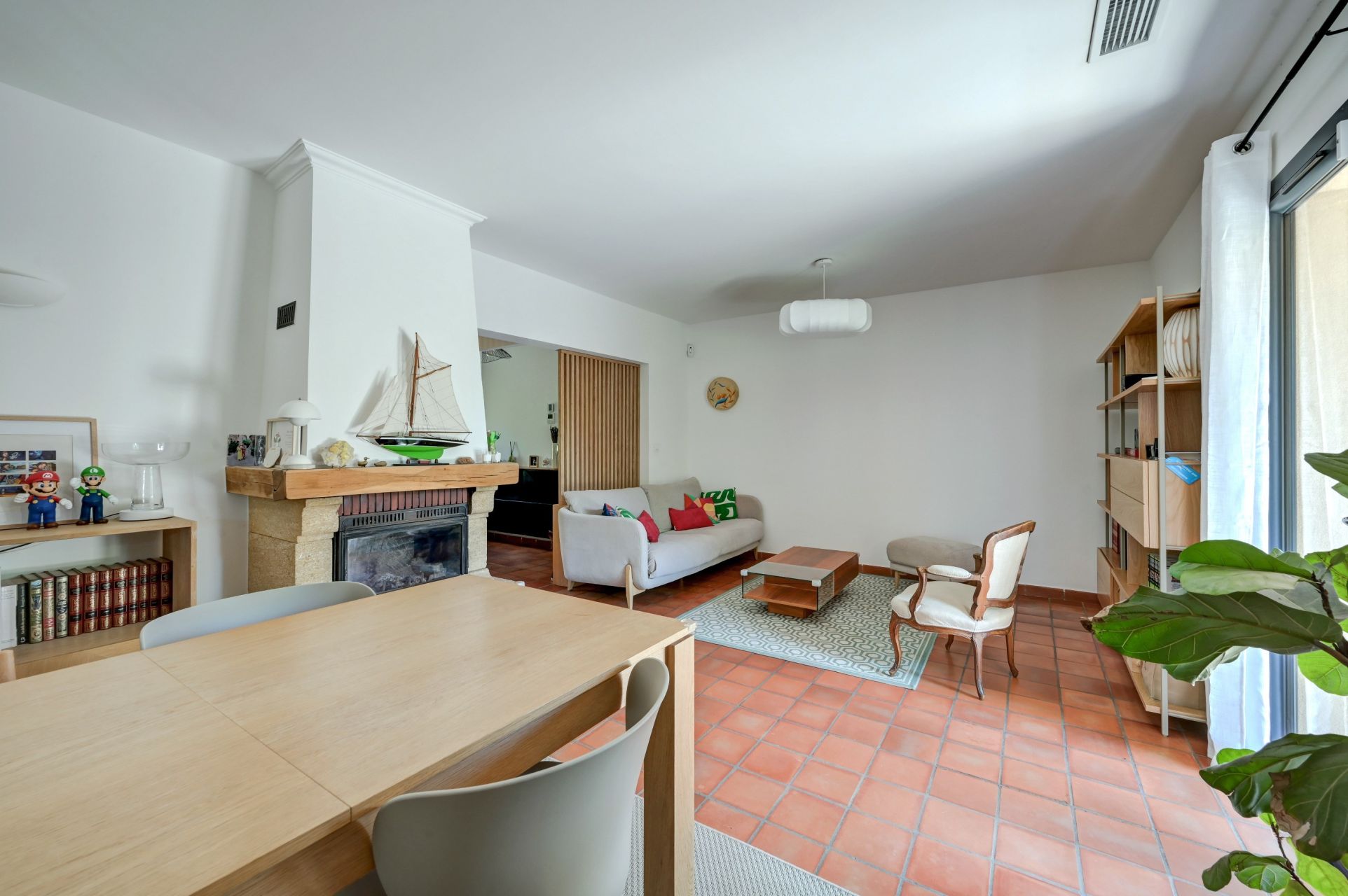 maison de luxe 4 Pièces en vente sur EGUILLES (13510)