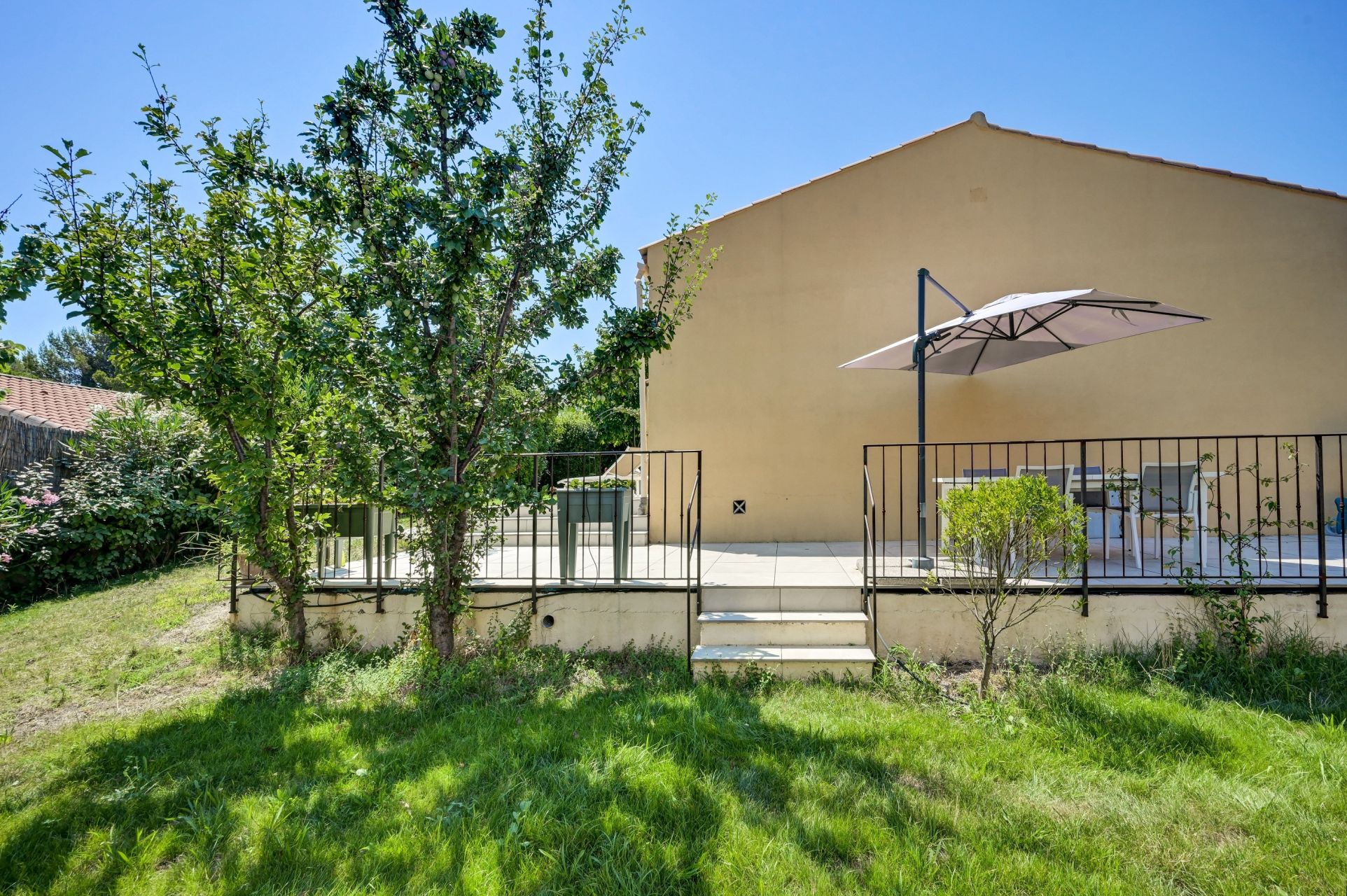maison de luxe 4 Pièces en vente sur EGUILLES (13510)