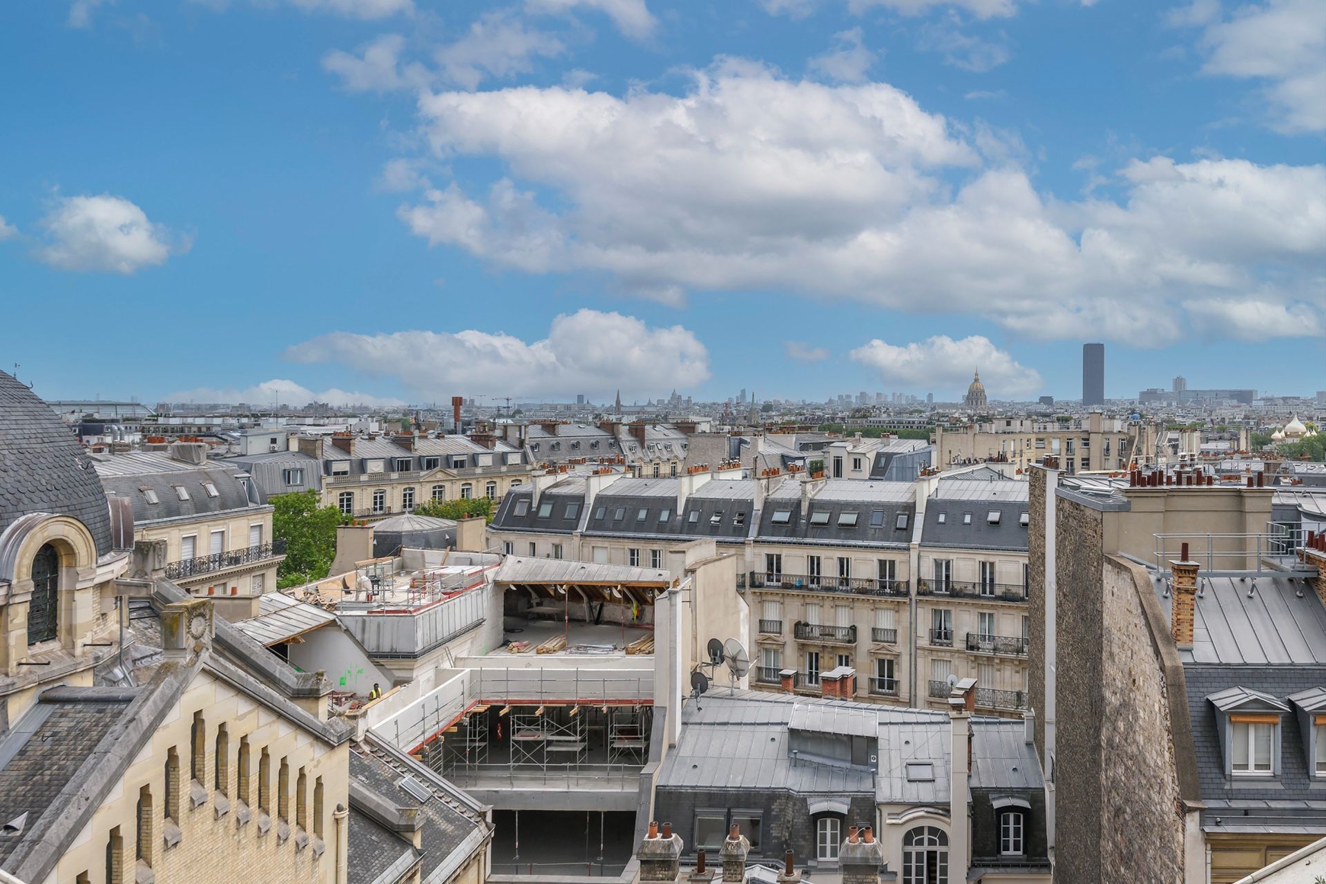 luxury apartment 8 Rooms for rent on PARIS (75016)