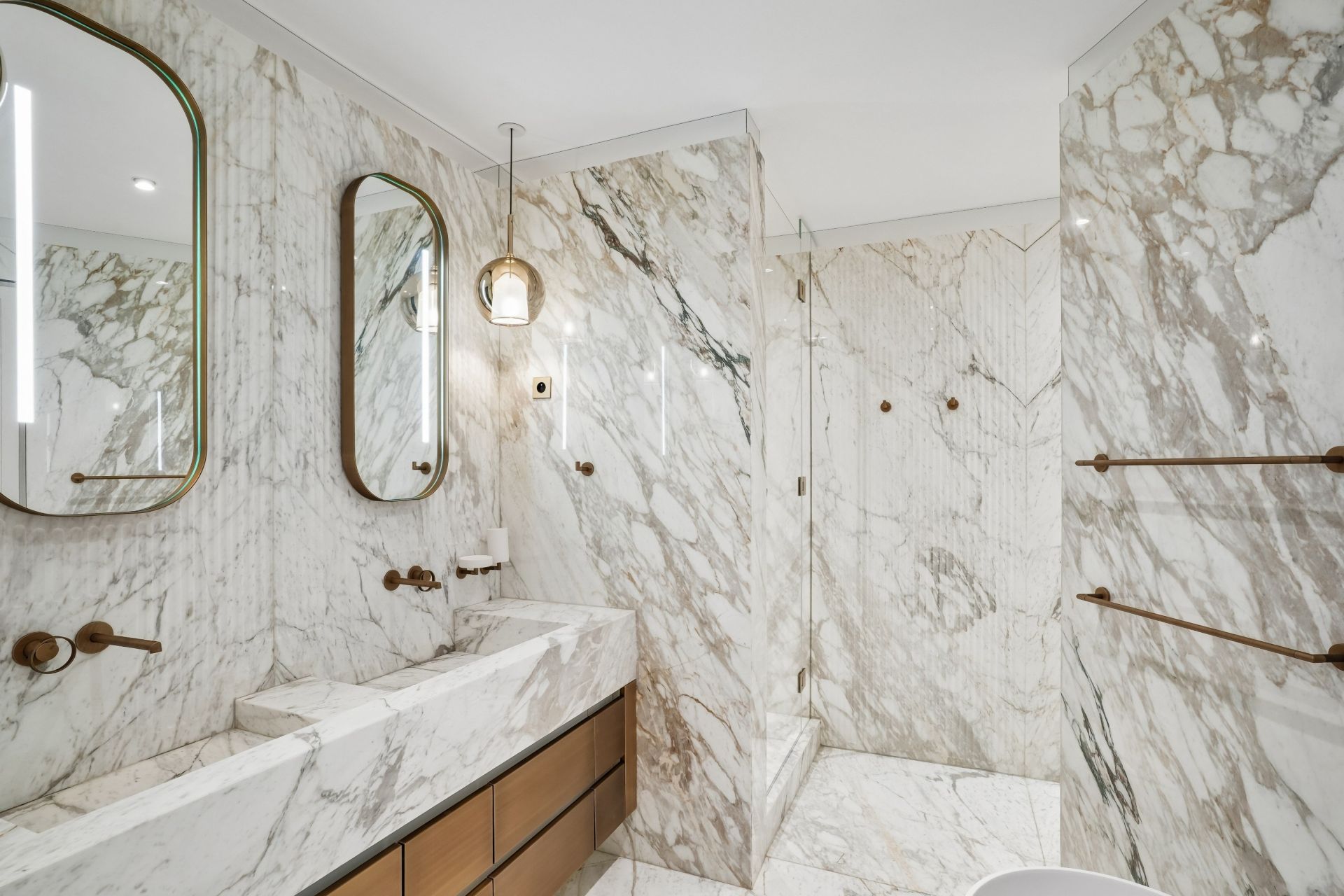 appartement de luxe 8 Pièces en location sur PARIS (75016)