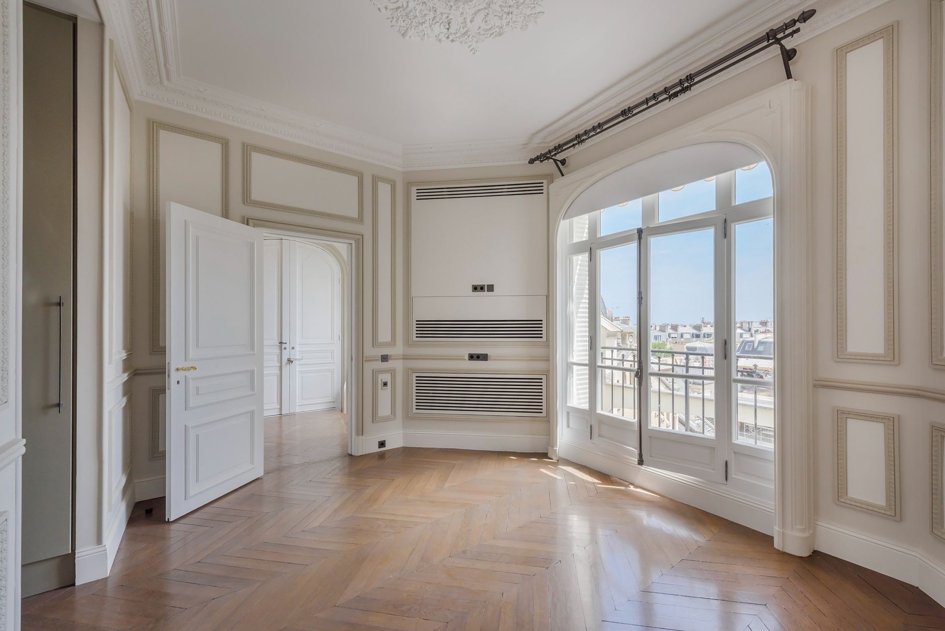 luxury apartment 8 Rooms for rent on PARIS (75016)