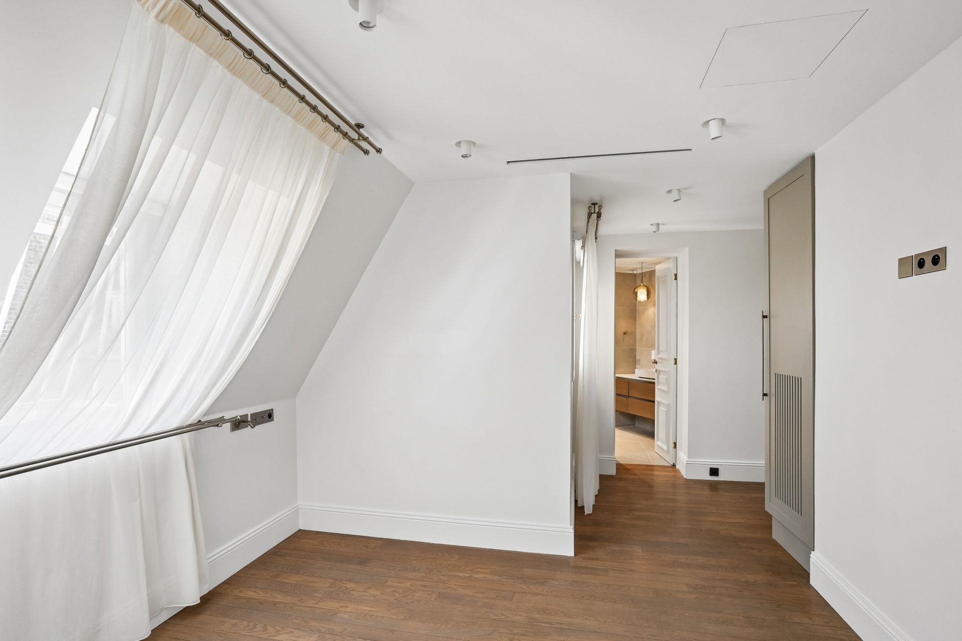 appartement de luxe 8 Pièces en location sur PARIS (75016)