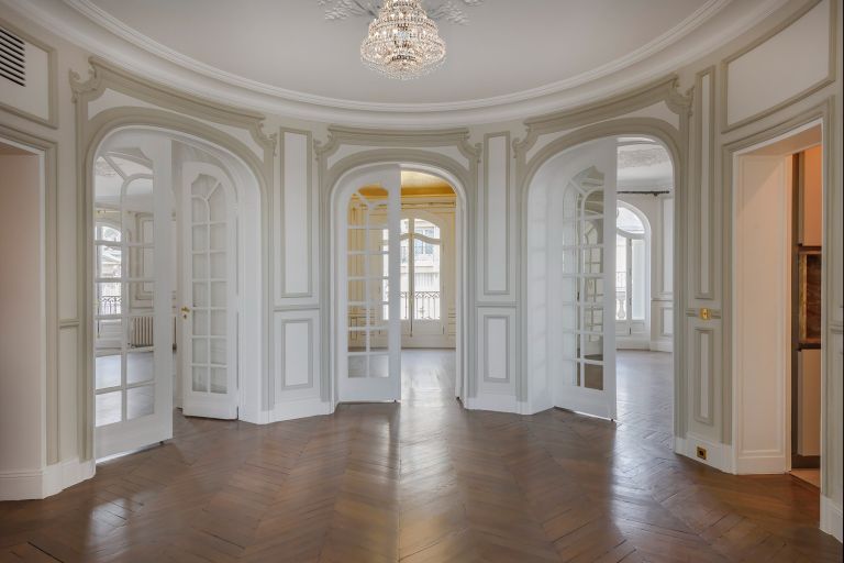 luxury apartment 8 Rooms for rent on PARIS (75016)