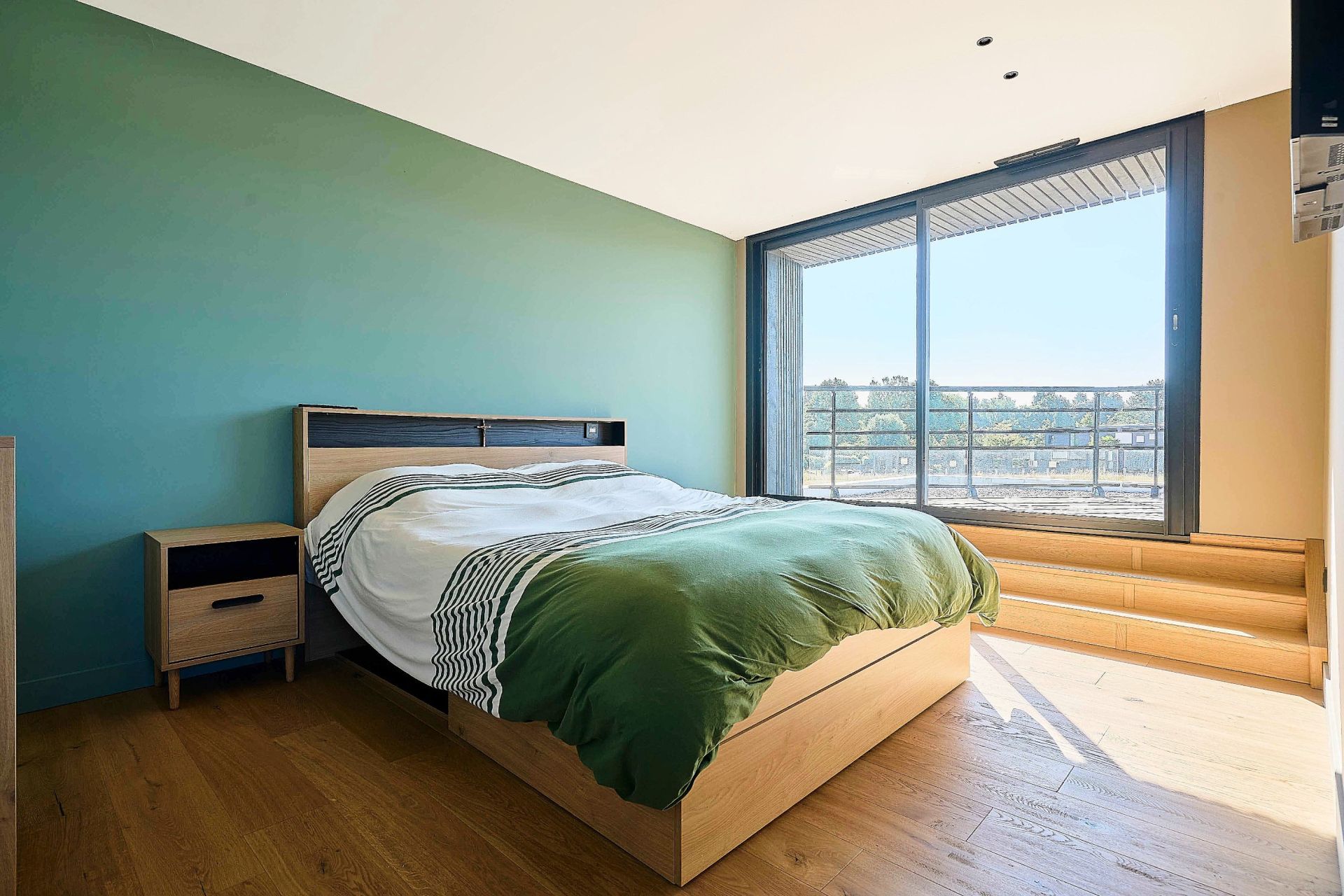 luxury house 10 Rooms for sale on MERIGNIES (59710)