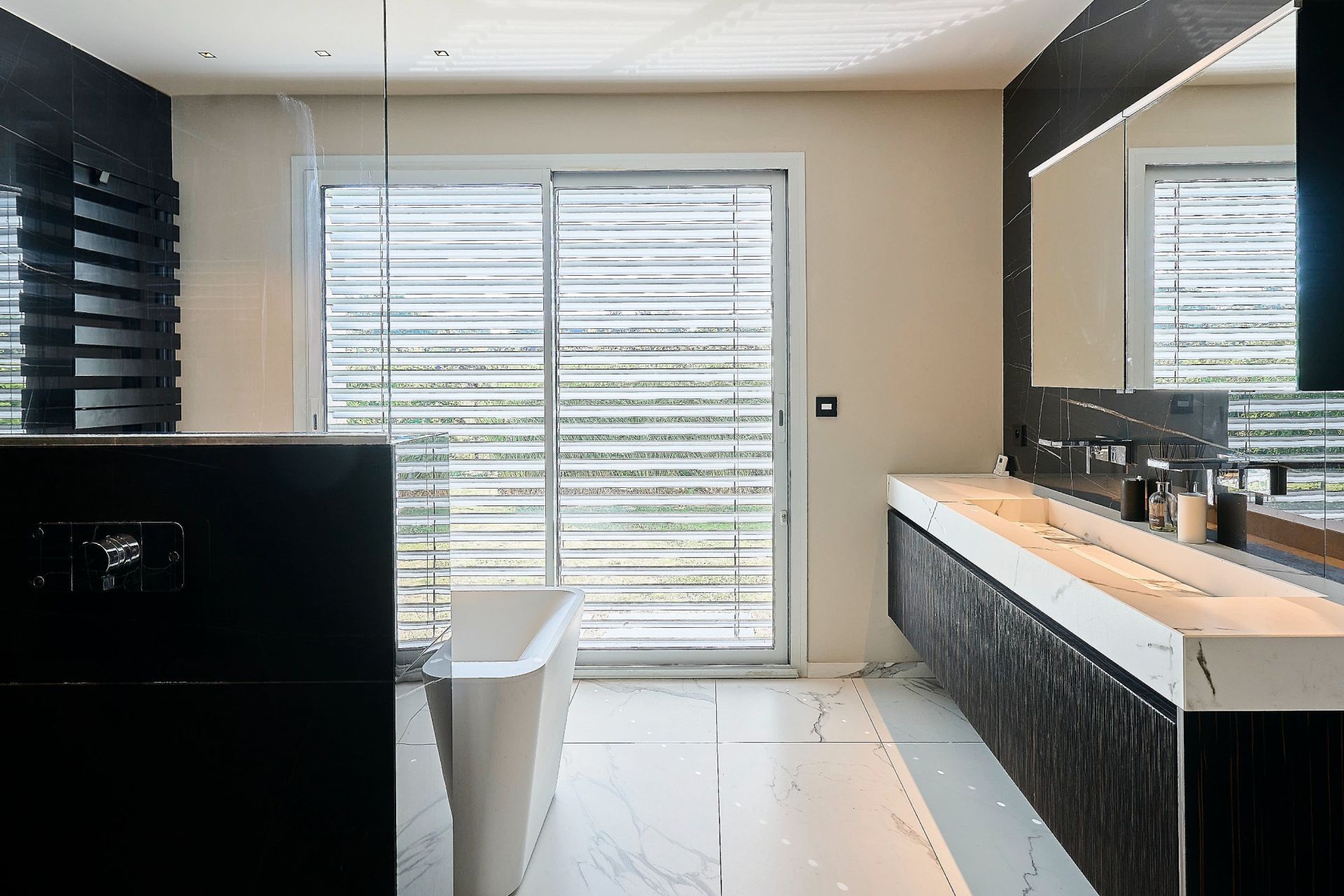 luxury house 10 Rooms for sale on MERIGNIES (59710)