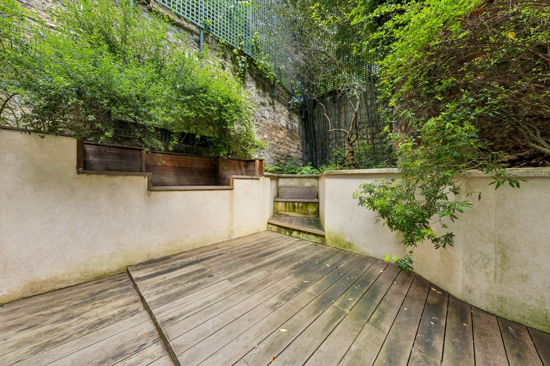 mansion (hôtel particulier) 8 Rooms for sale on PARIS (75116)
