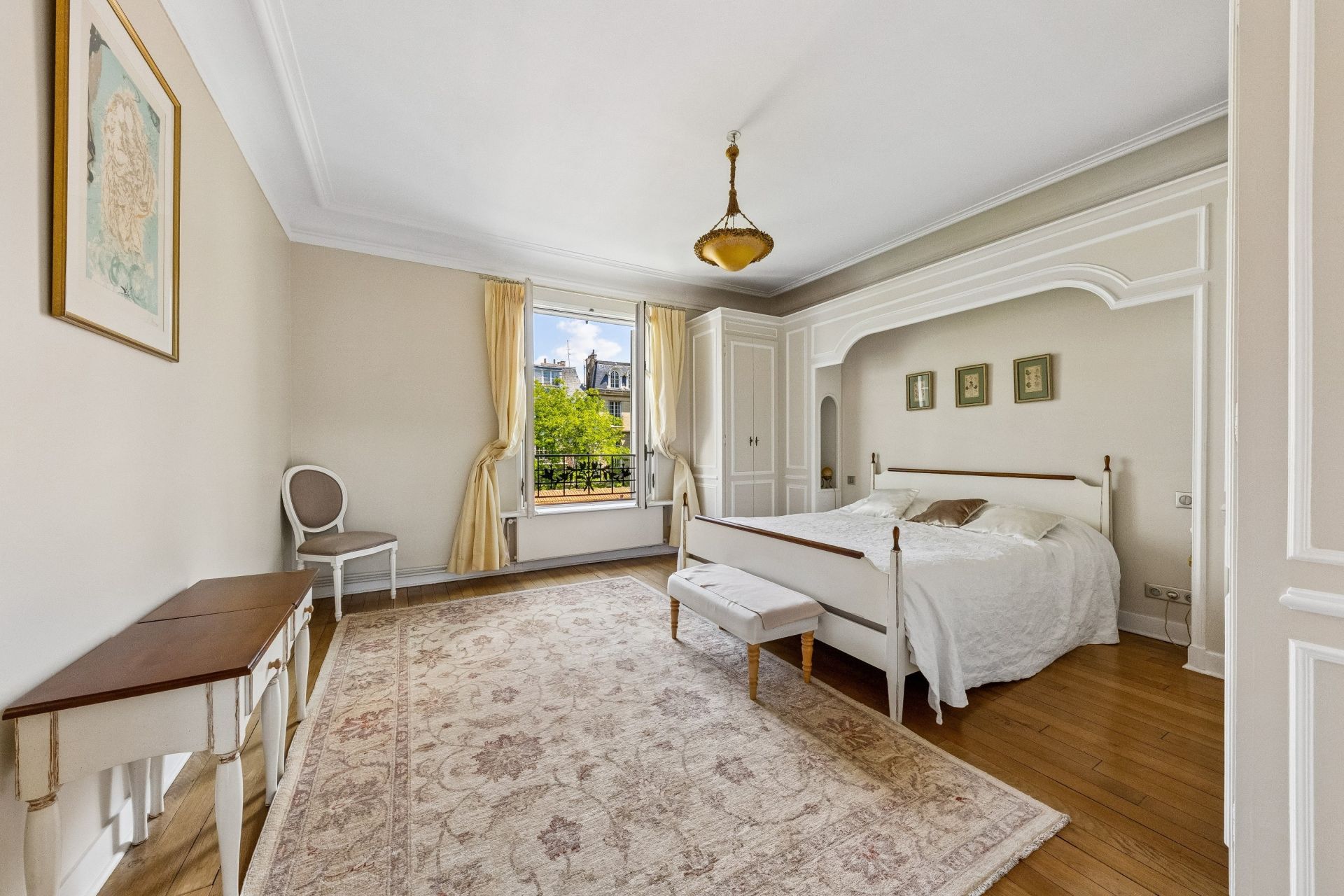 mansion (hôtel particulier) 8 Rooms for sale on PARIS (75116)