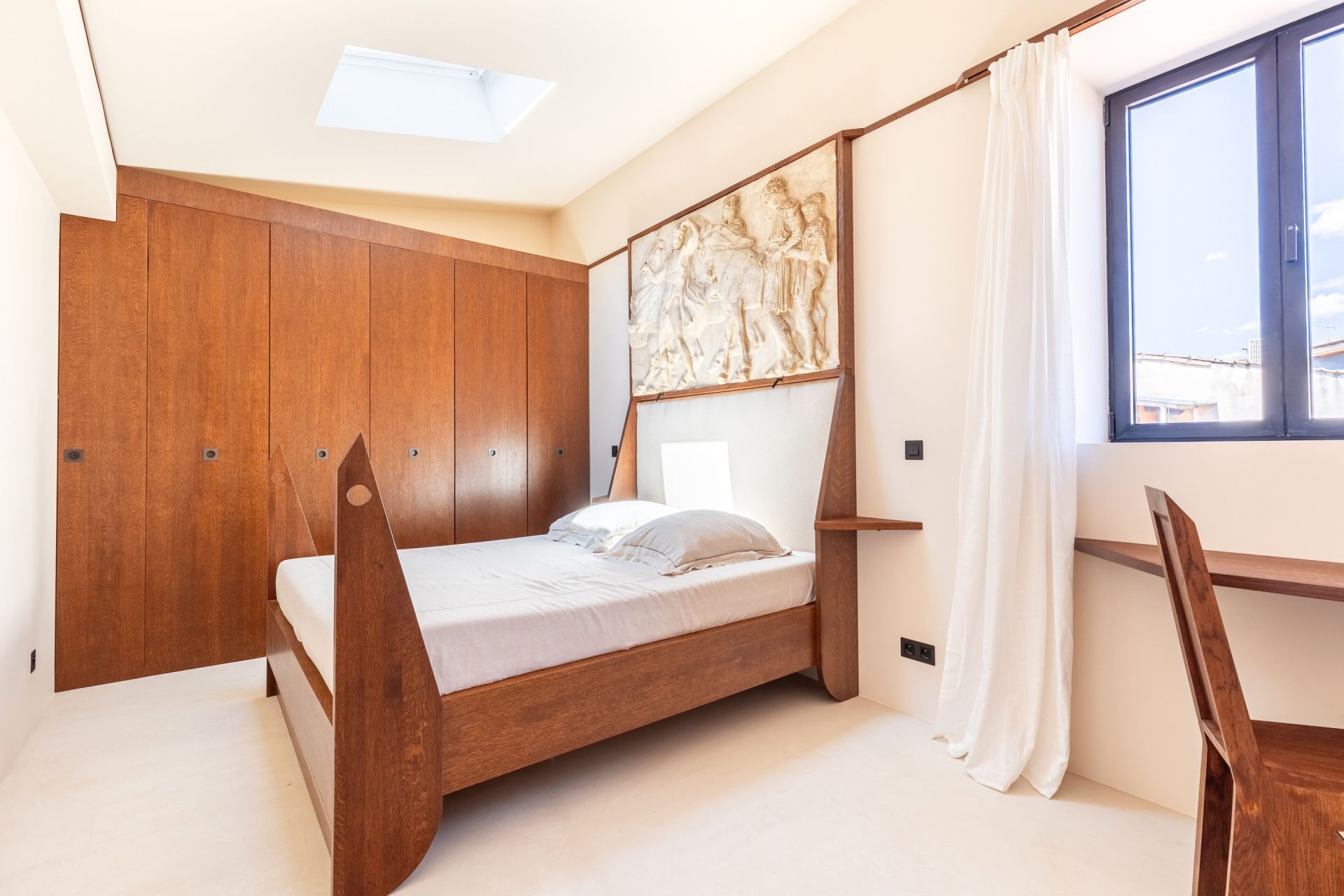 luxury apartment 4 Rooms for sale on BORDEAUX (33000)