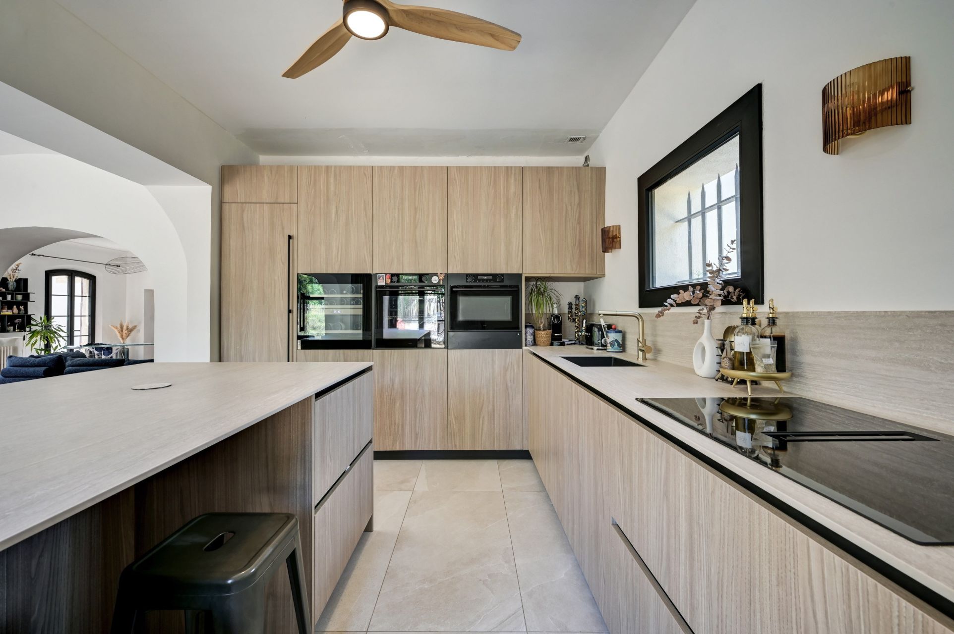 luxury house 7 Rooms for sale on AIX EN PROVENCE (13100)