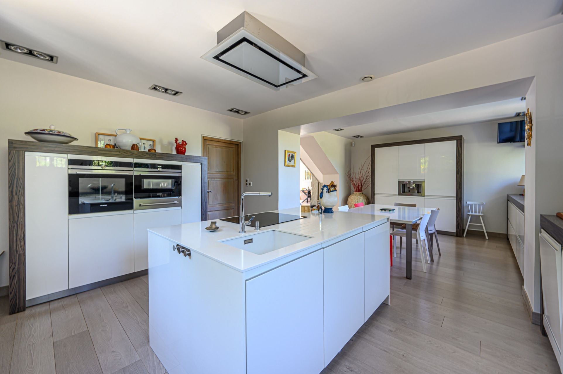 luxury property 7 Rooms for sale on GUERANDE (44350)