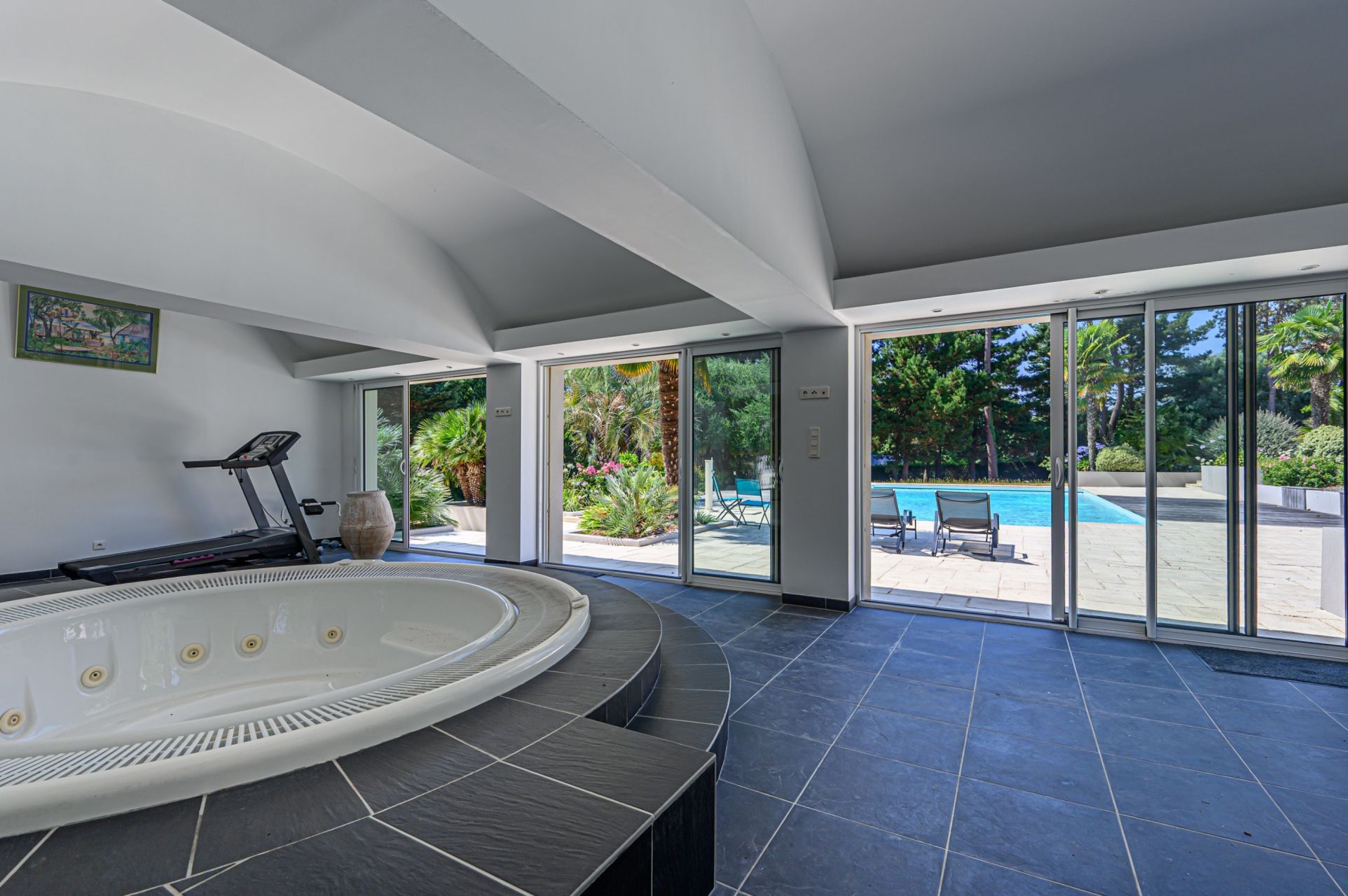 luxury property 7 Rooms for sale on GUERANDE (44350)
